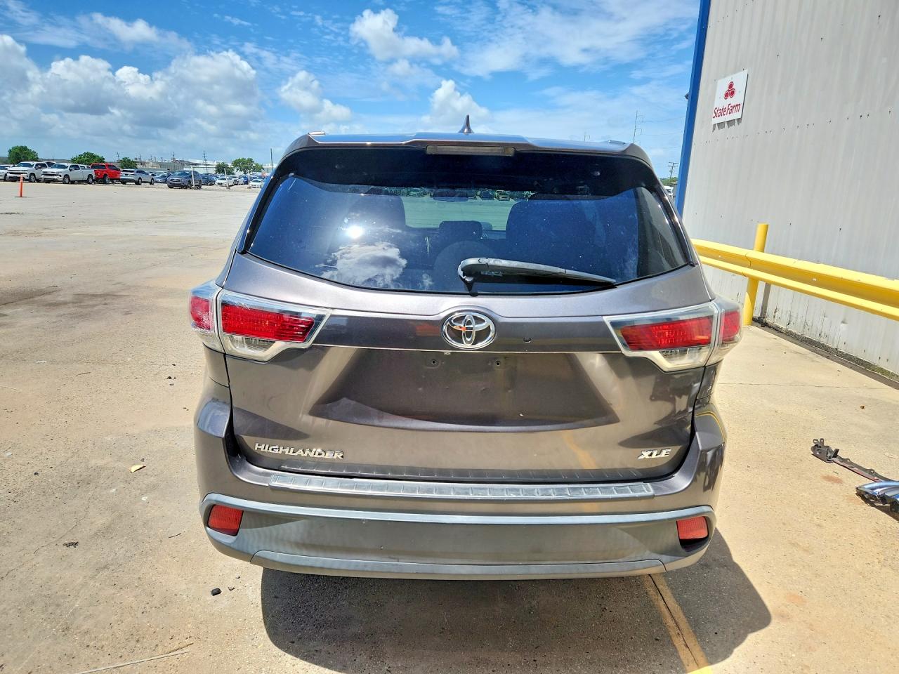 2015 Toyota Highlander Xle Gray vin: 5TDKKRFH4FS116859