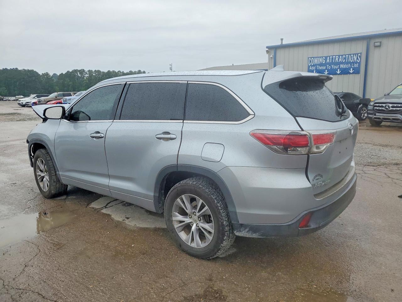 2014 Toyota Highlander Xle Серебряный vin: 5TDKKRFH5ES015148
