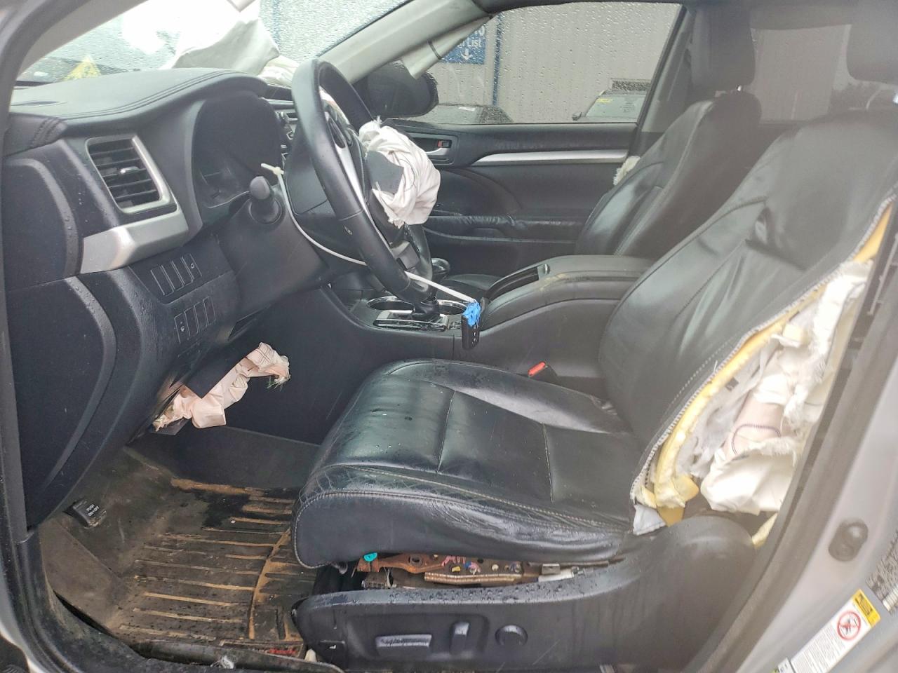 2014 Toyota Highlander Xle Серебряный vin: 5TDKKRFH5ES015148