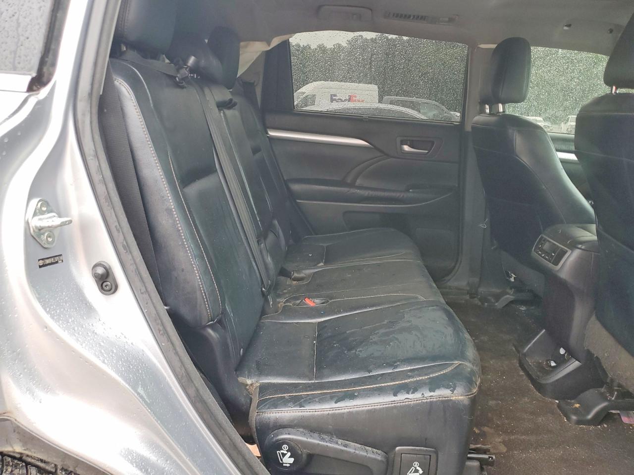 2014 Toyota Highlander Xle Серебряный vin: 5TDKKRFH5ES015148