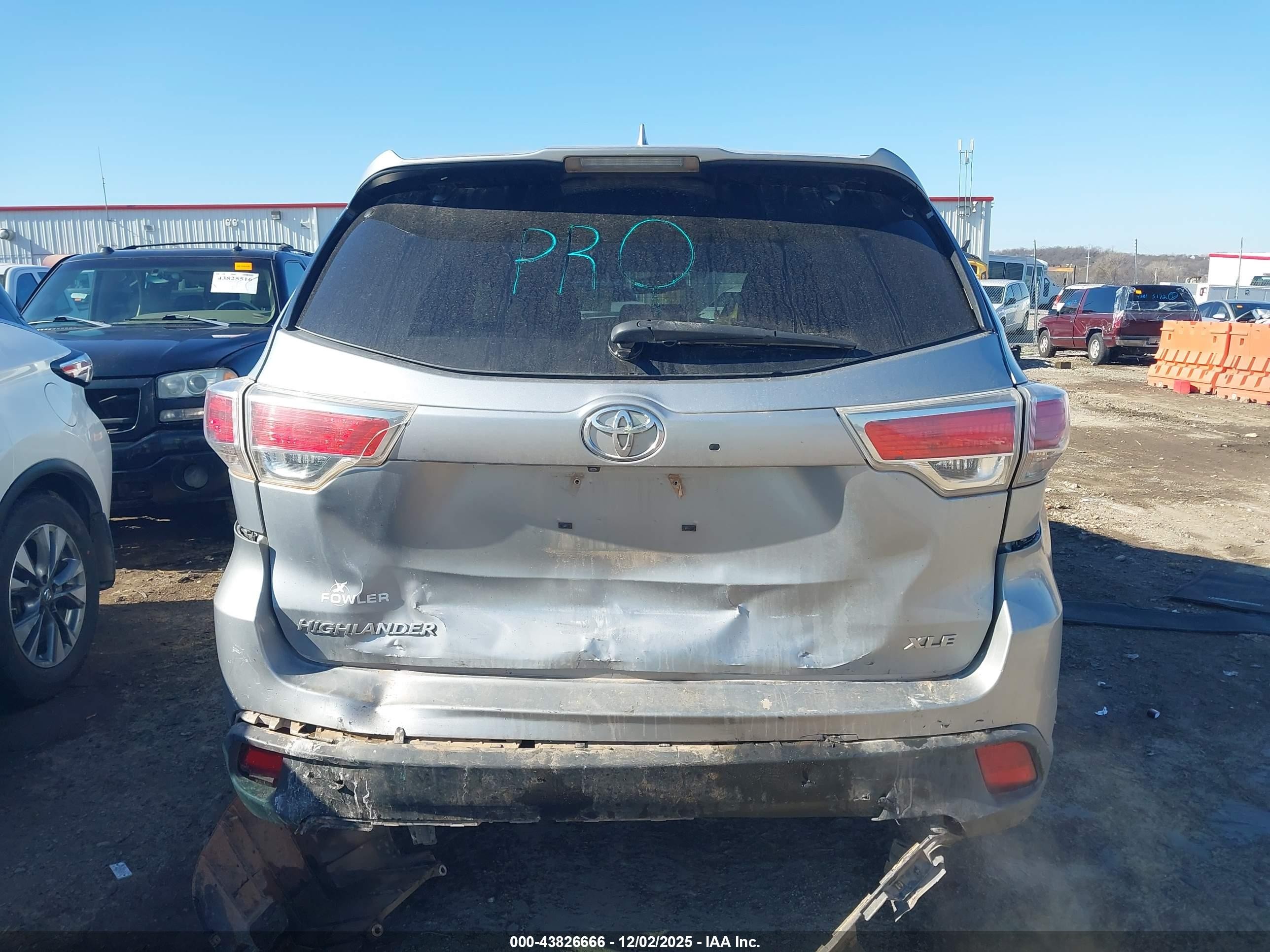 2015 Toyota Highlander Xle V6 Silver vin: 5TDKKRFH5FS042349