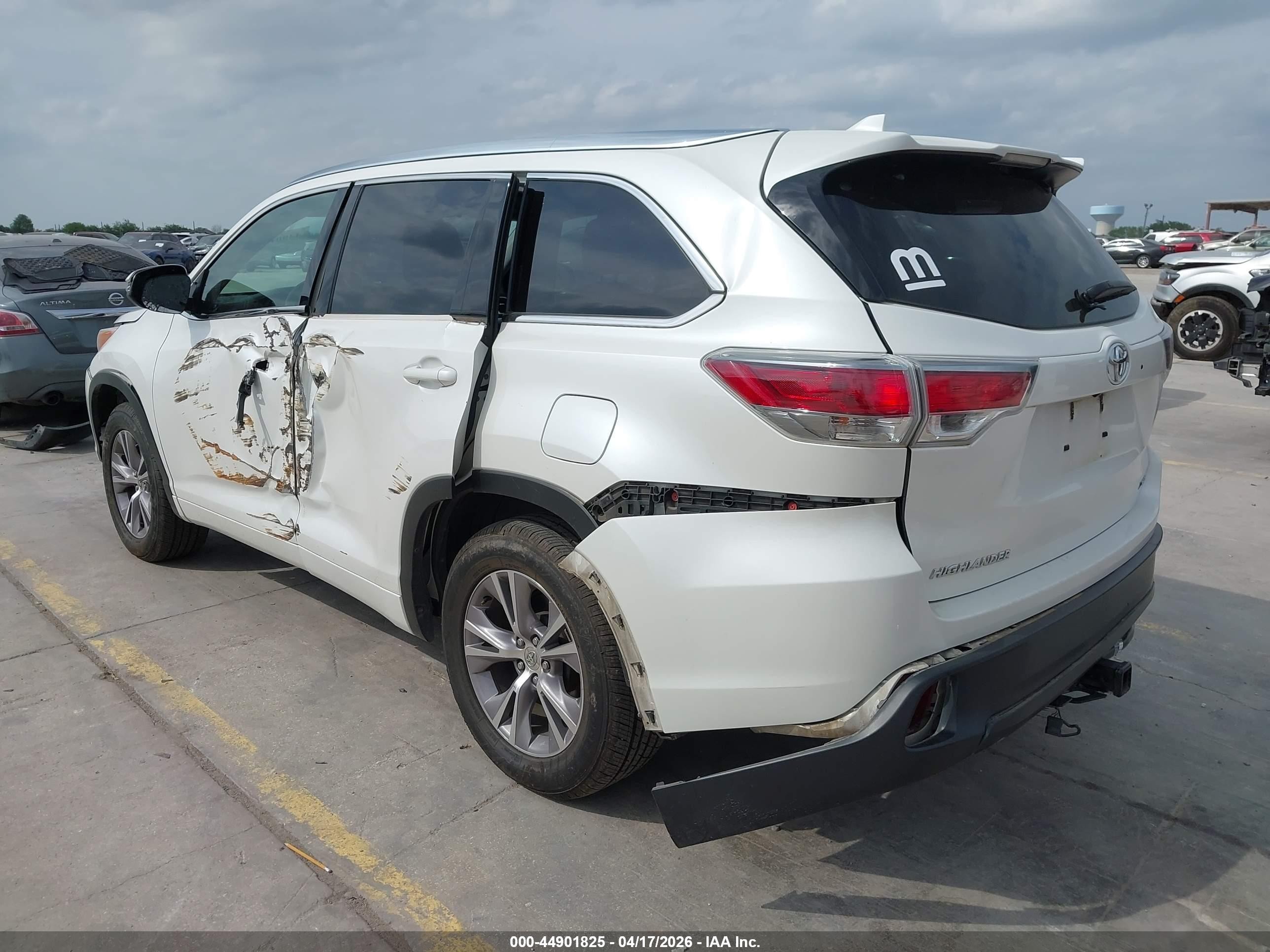 2015 Toyota Highlander Xle V6 Белый vin: 5TDKKRFH5FS050855