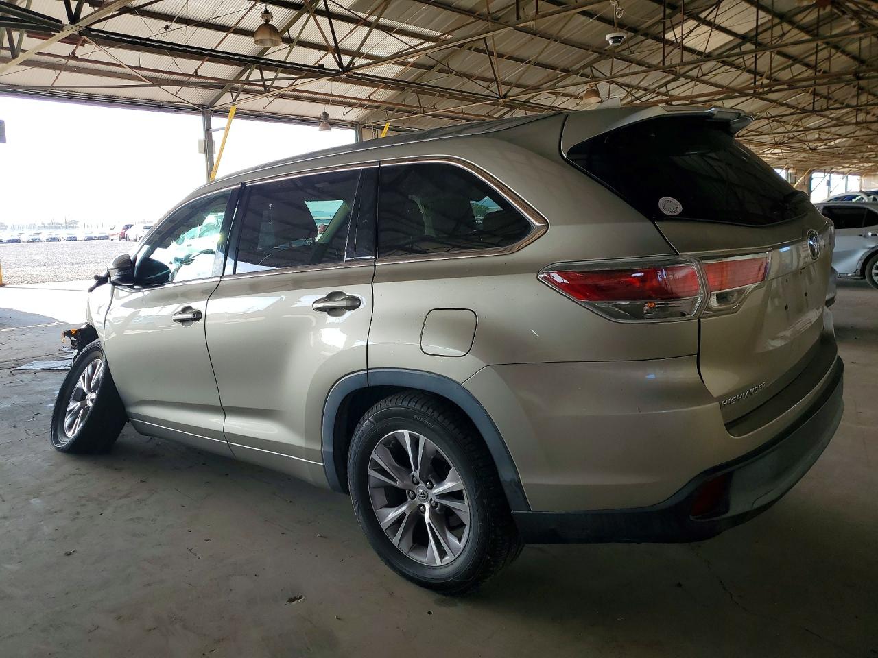 2015 Toyota Highlander Xle Tan vin: 5TDKKRFH5FS052699