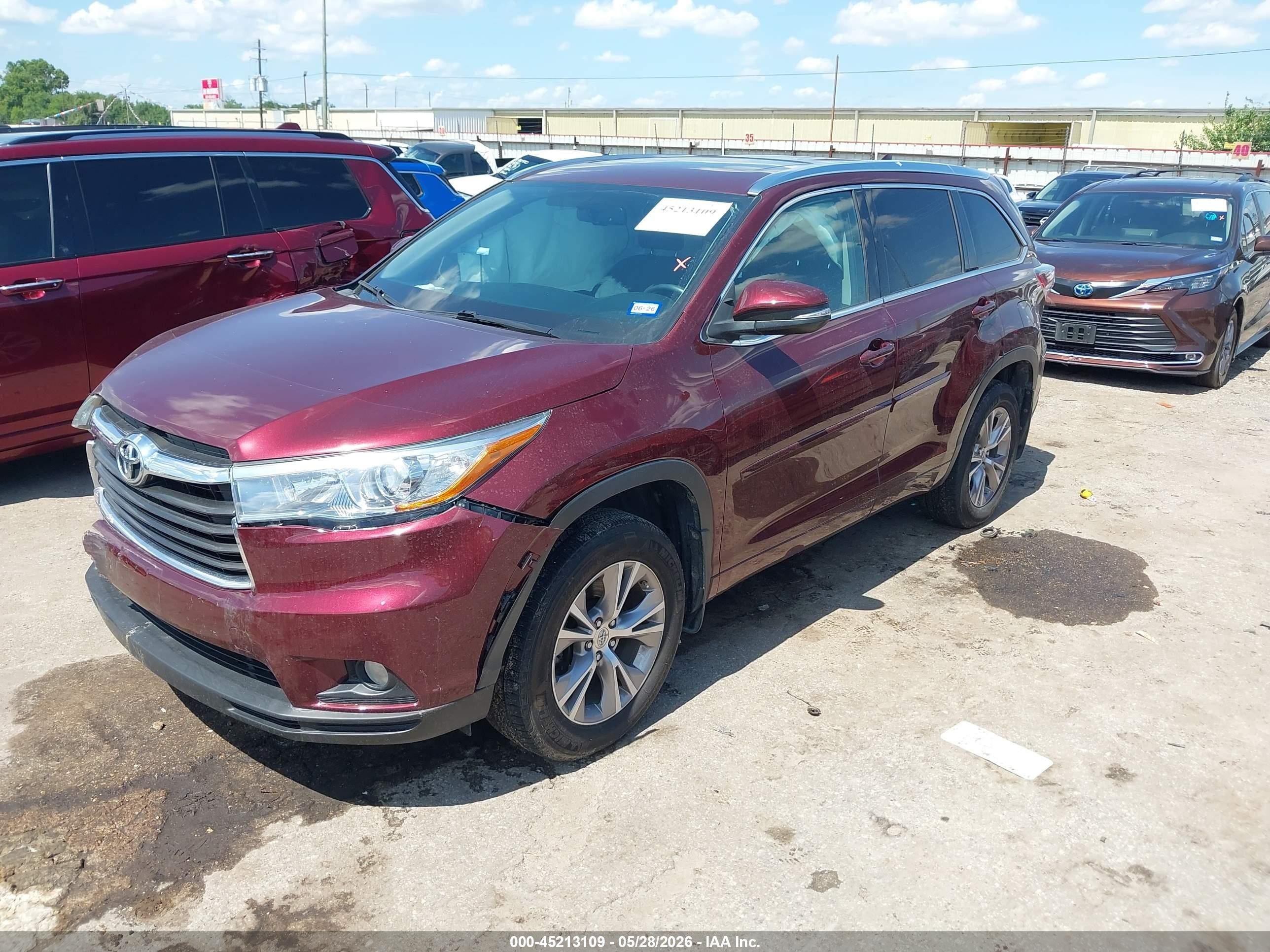 2015 Toyota Highlander Xle V6 Red vin: 5TDKKRFH5FS096167