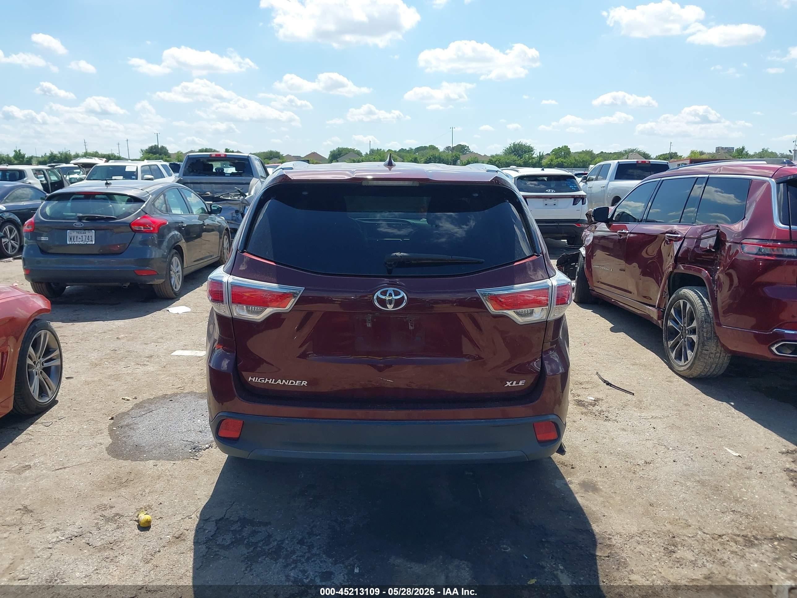 2015 Toyota Highlander Xle V6 Red vin: 5TDKKRFH5FS096167