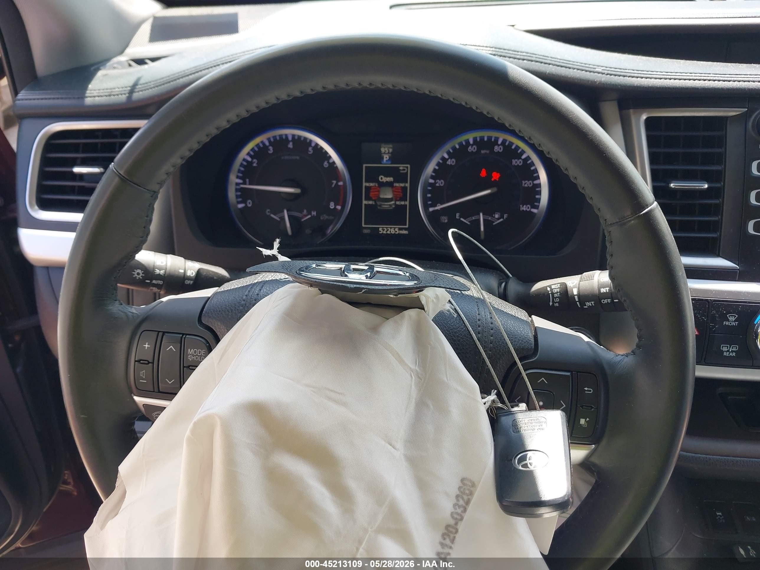 2015 Toyota Highlander Xle V6 Red vin: 5TDKKRFH5FS096167