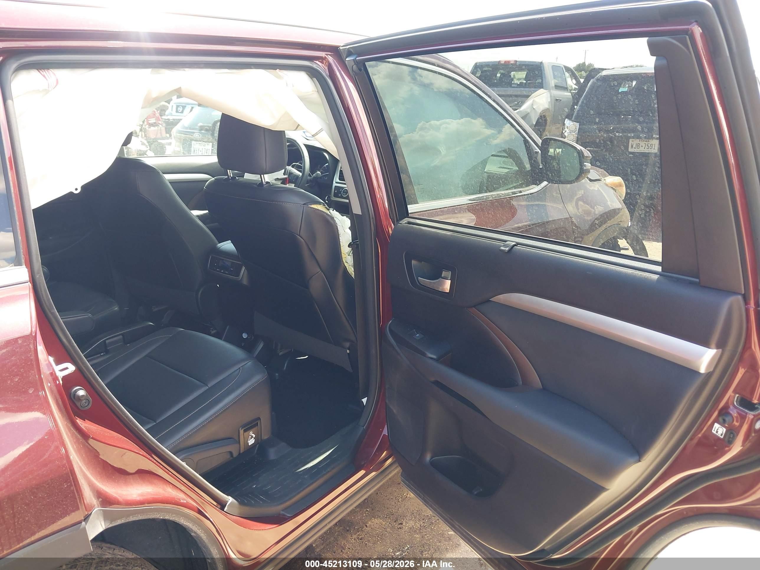 2015 Toyota Highlander Xle V6 Red vin: 5TDKKRFH5FS096167