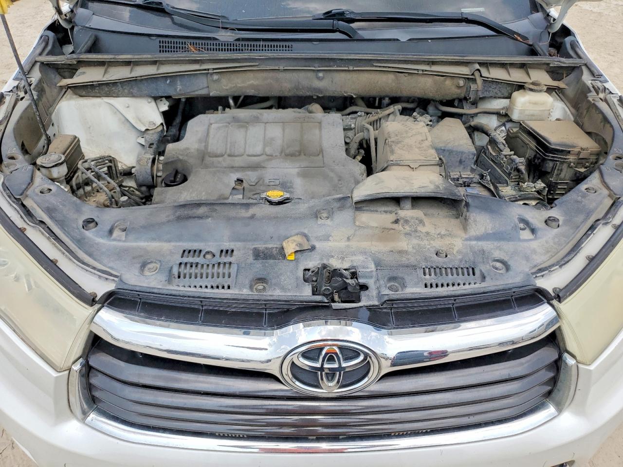 2014 Toyota Highlander Xle White vin: 5TDKKRFH6ES020715