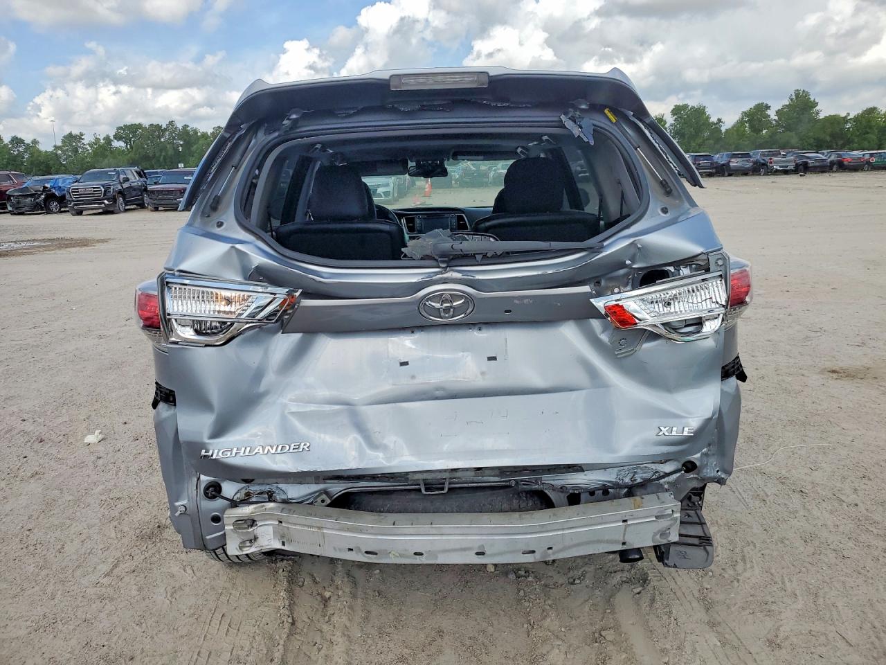 2014 Toyota Highlander Xle Gray vin: 5TDKKRFH6ES031908