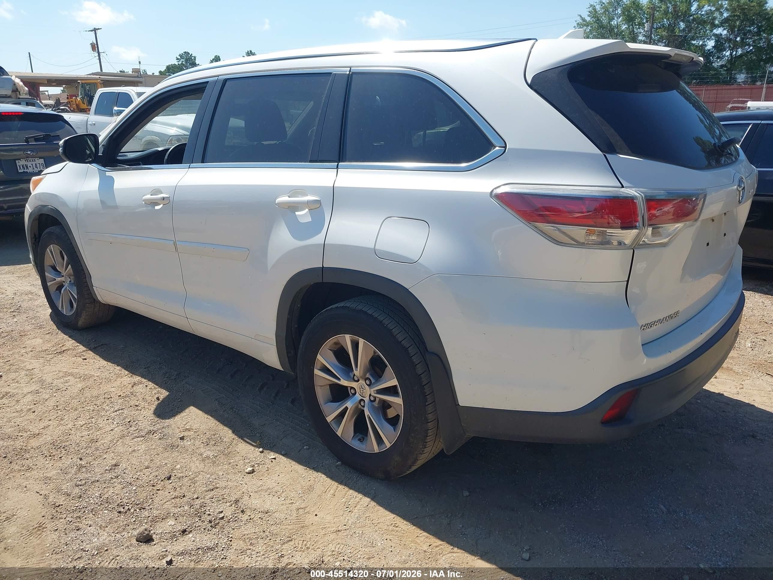2015 Toyota Highlander Xle V6 White vin: 5TDKKRFH6FS061654