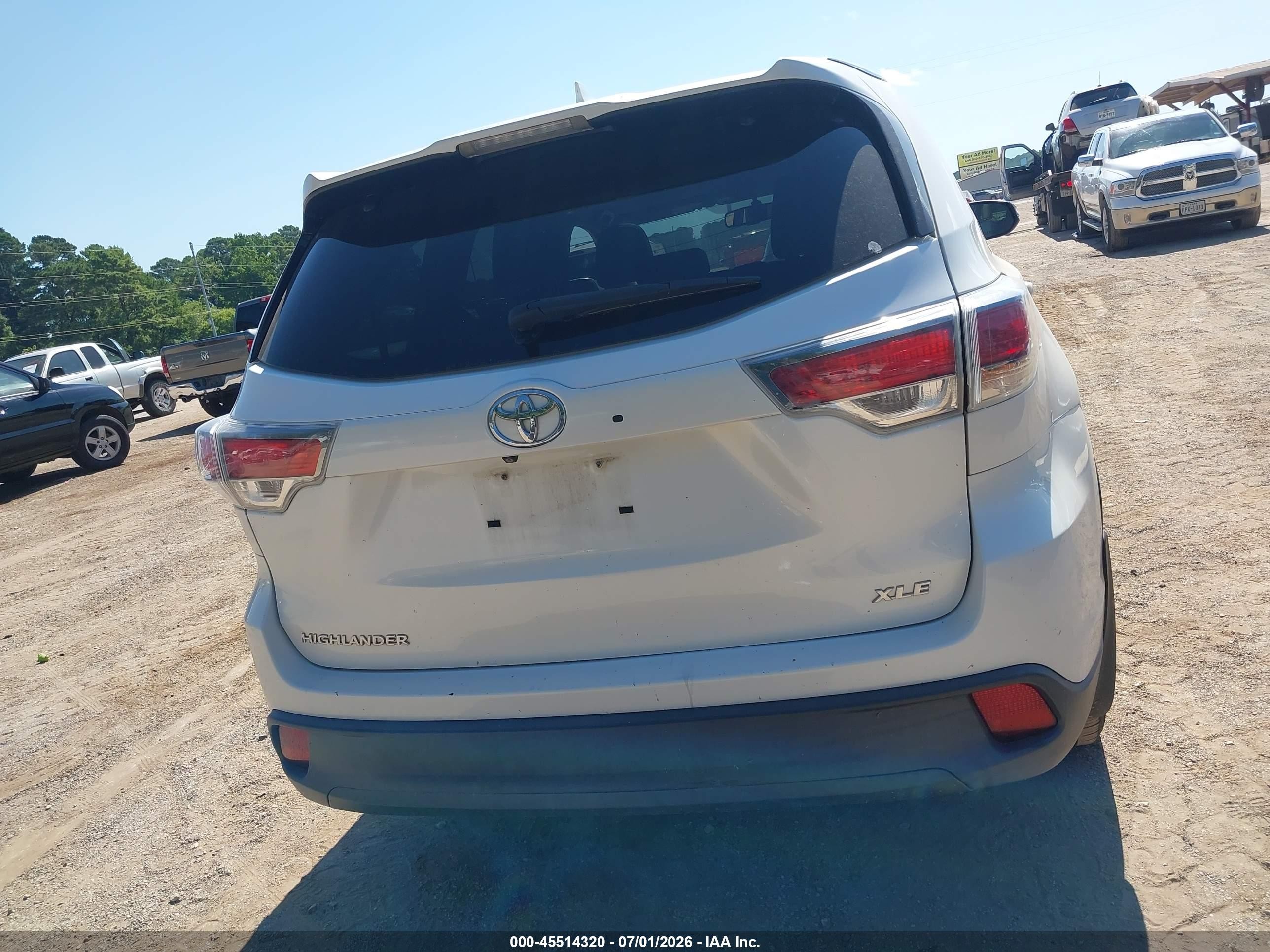 2015 Toyota Highlander Xle V6 White vin: 5TDKKRFH6FS061654