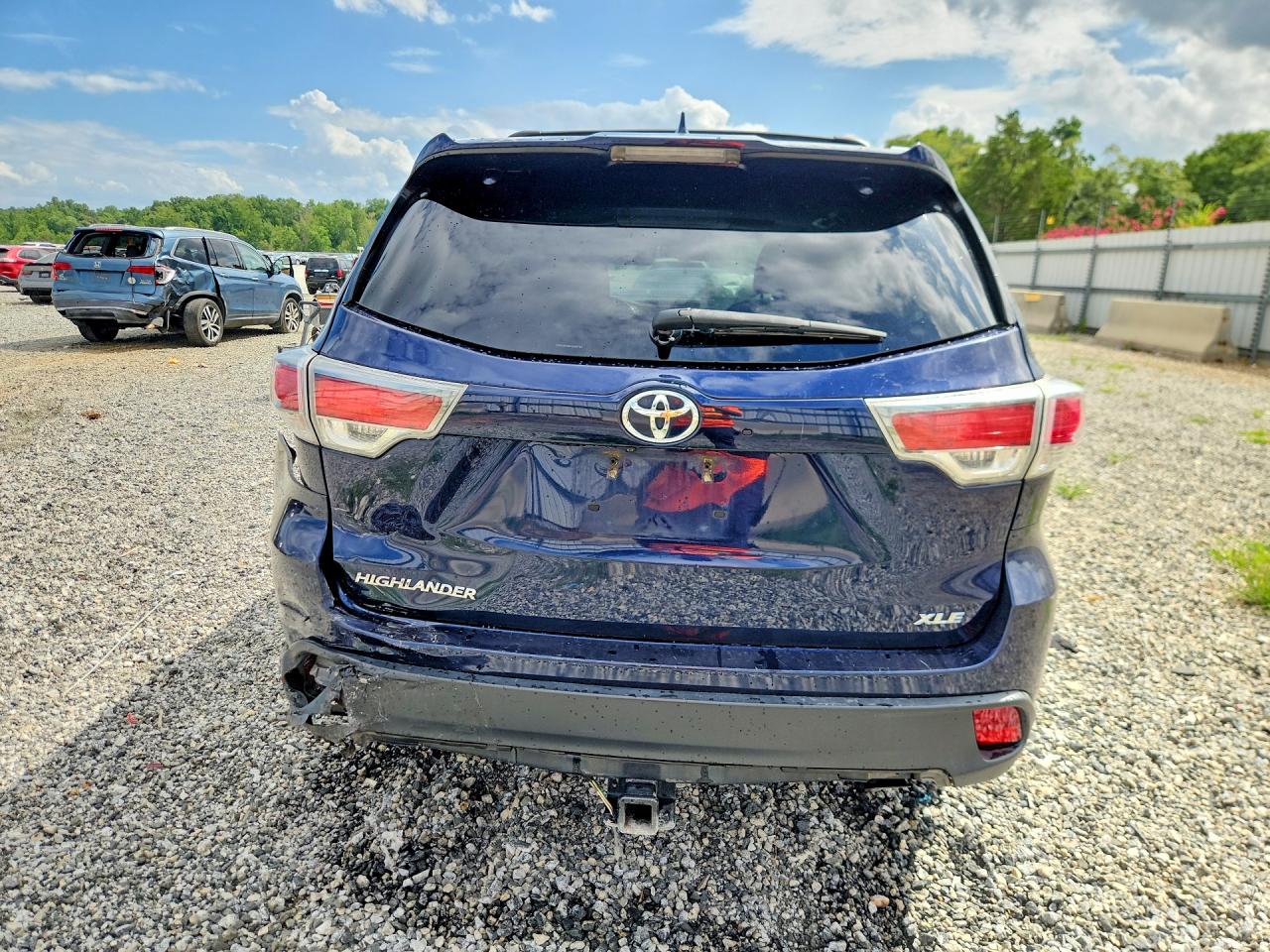2015 Toyota Highlander Xle Blue vin: 5TDKKRFH6FS069768