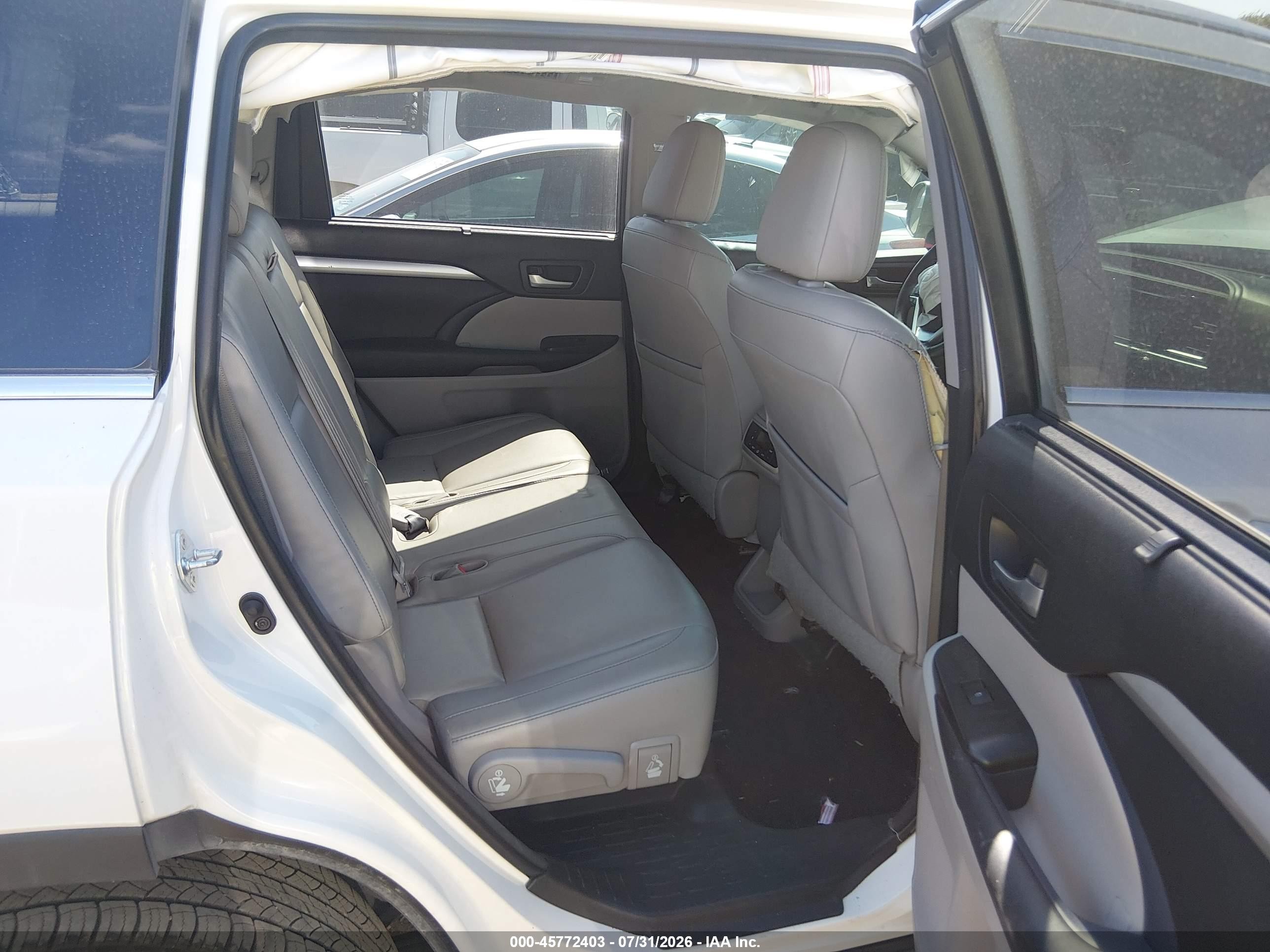 2015 Toyota Highlander Xle V6 White vin: 5TDKKRFH6FS117172