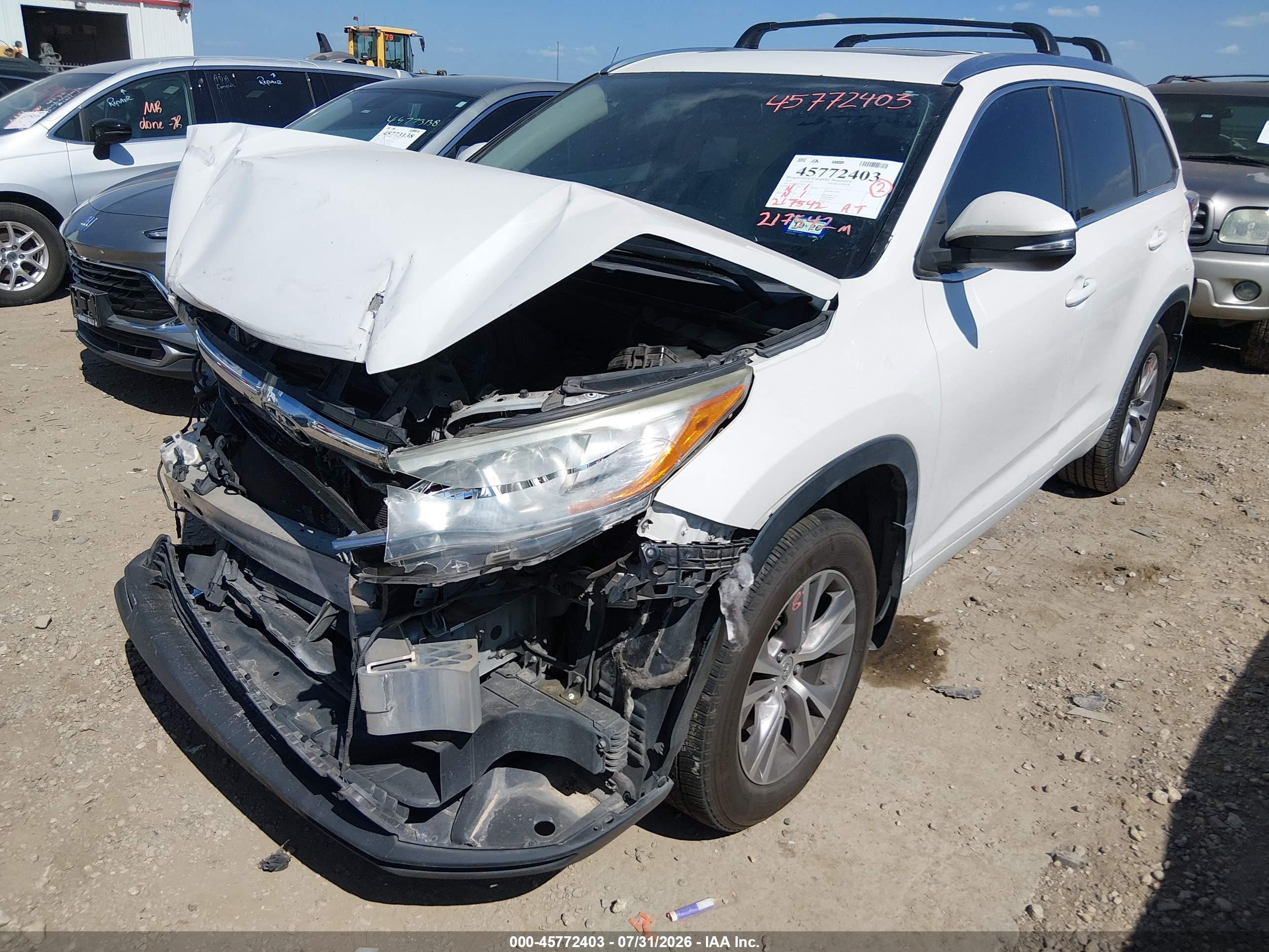 2015 Toyota Highlander Xle V6 White vin: 5TDKKRFH6FS117172
