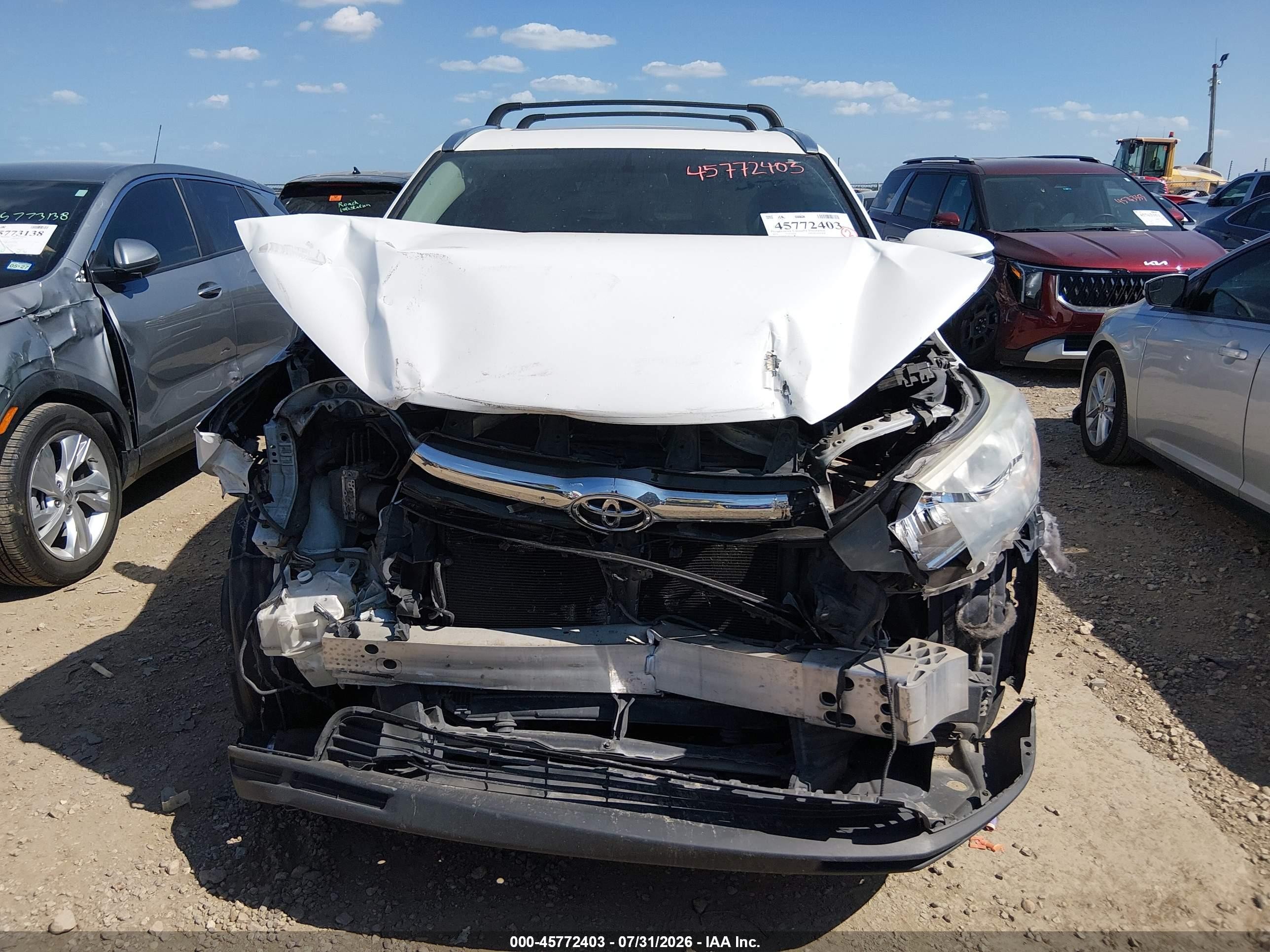 2015 Toyota Highlander Xle V6 White vin: 5TDKKRFH6FS117172