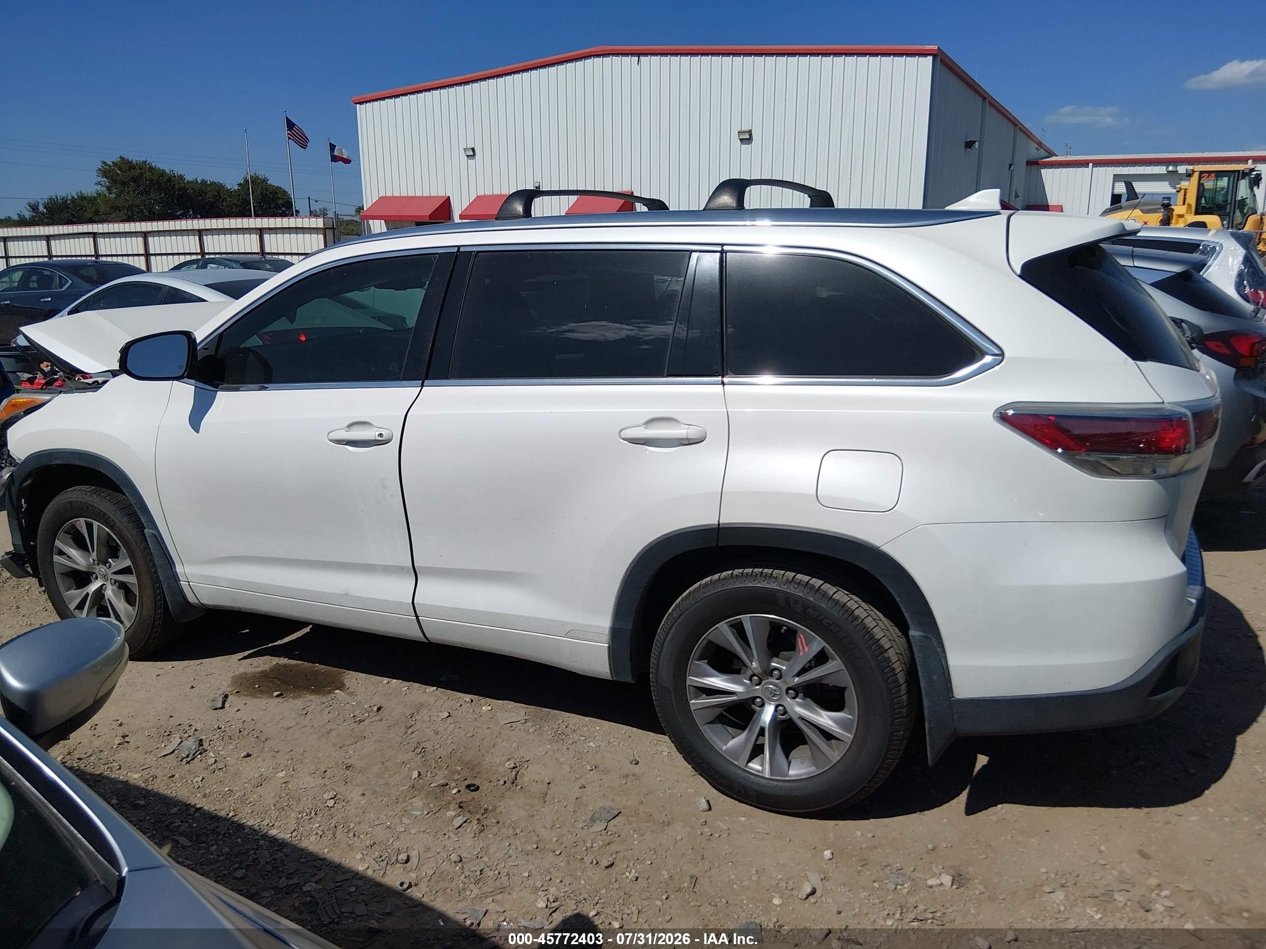 2015 Toyota Highlander Xle V6 White vin: 5TDKKRFH6FS117172
