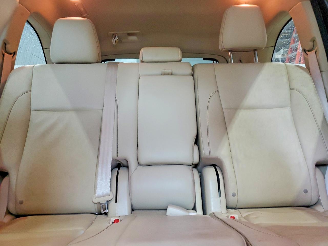 2016 Toyota Highlander Xle White vin: 5TDKKRFH6GS160010
