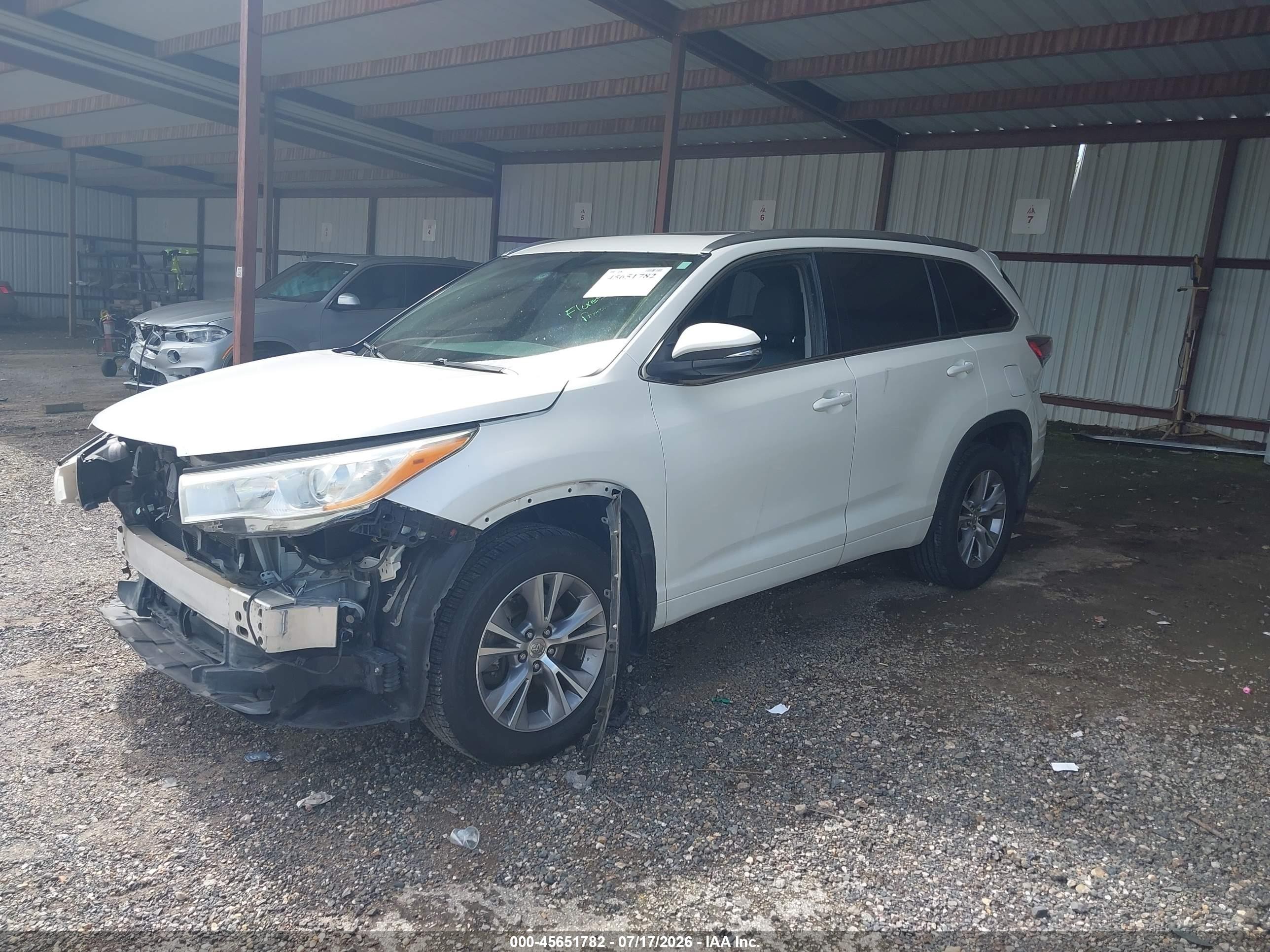 2014 Toyota Highlander Xle V6 White vin: 5TDKKRFH7ES028886