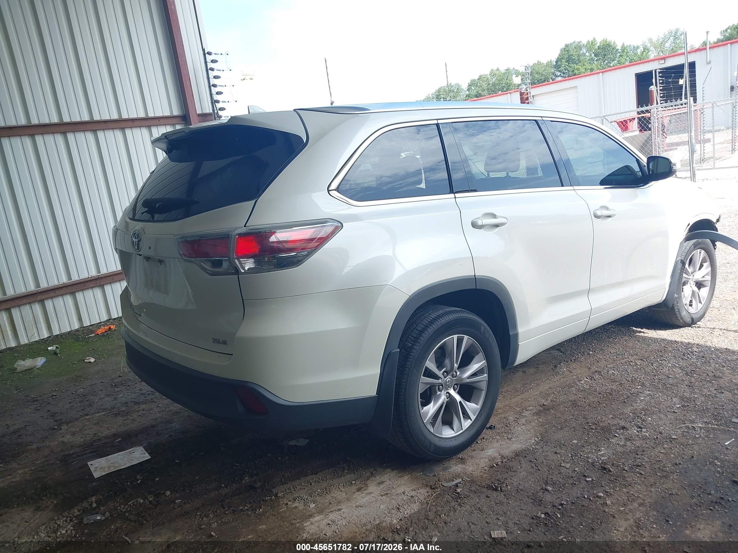 2014 Toyota Highlander Xle V6 White vin: 5TDKKRFH7ES028886