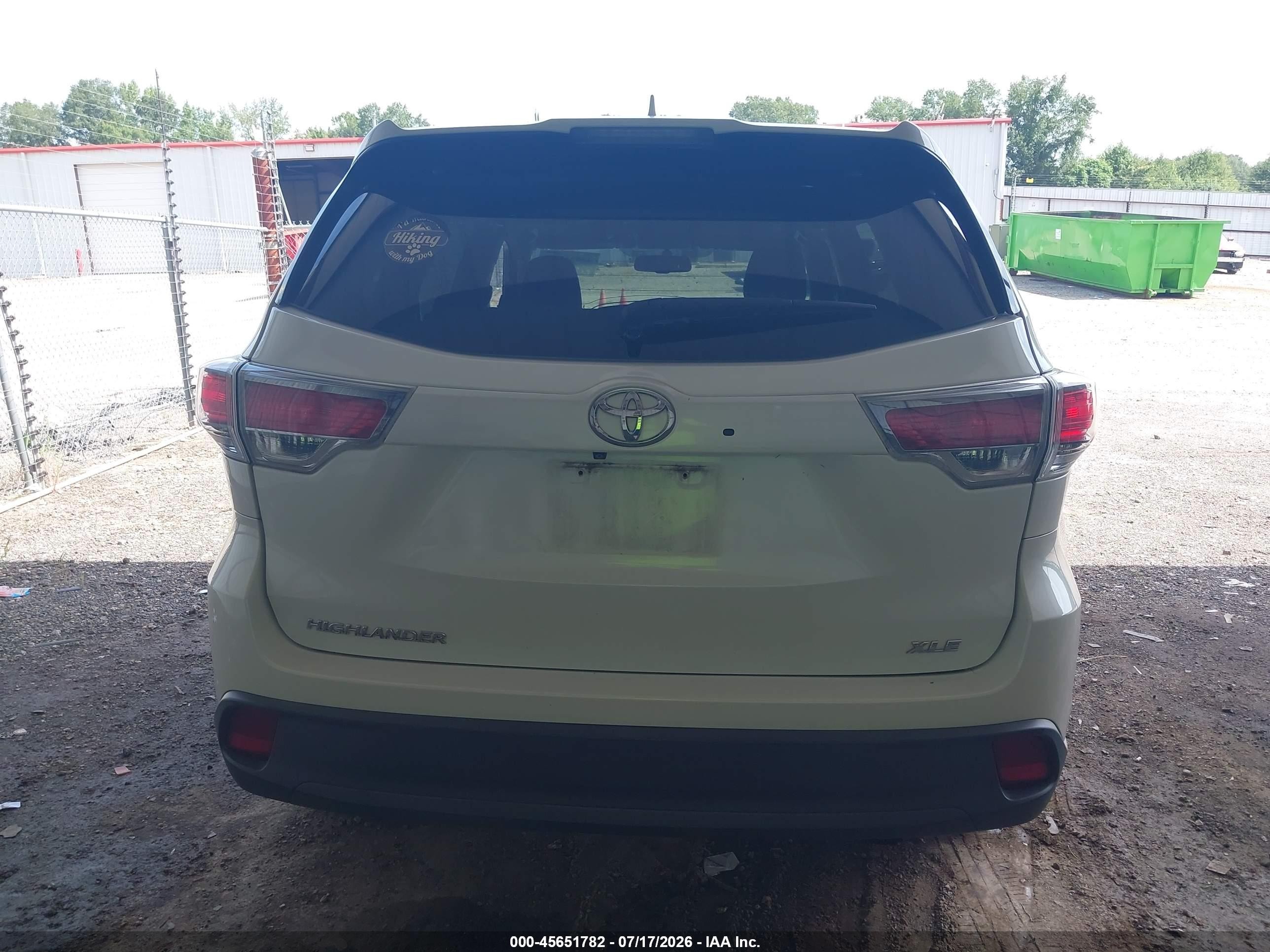 2014 Toyota Highlander Xle V6 White vin: 5TDKKRFH7ES028886
