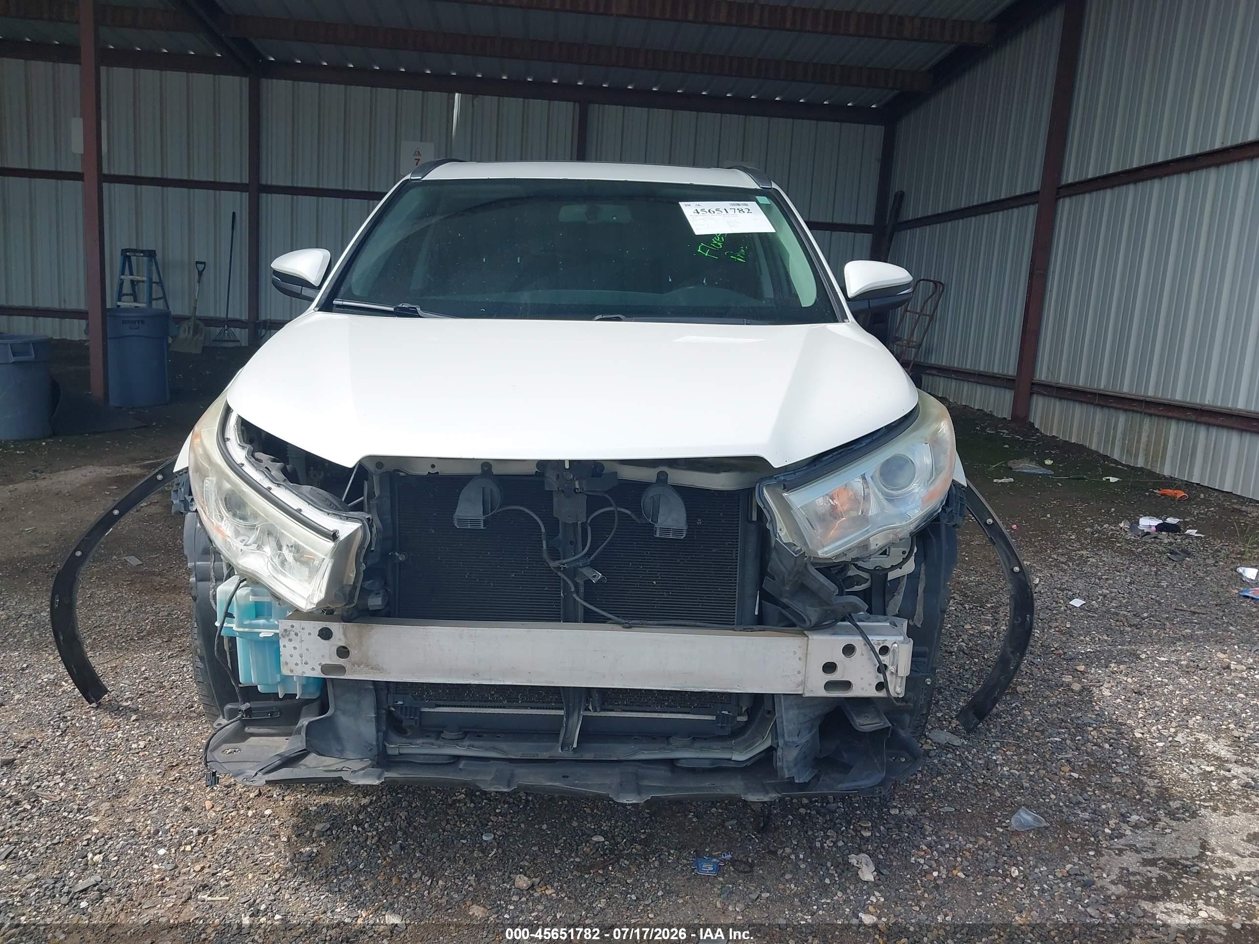 2014 Toyota Highlander Xle V6 White vin: 5TDKKRFH7ES028886