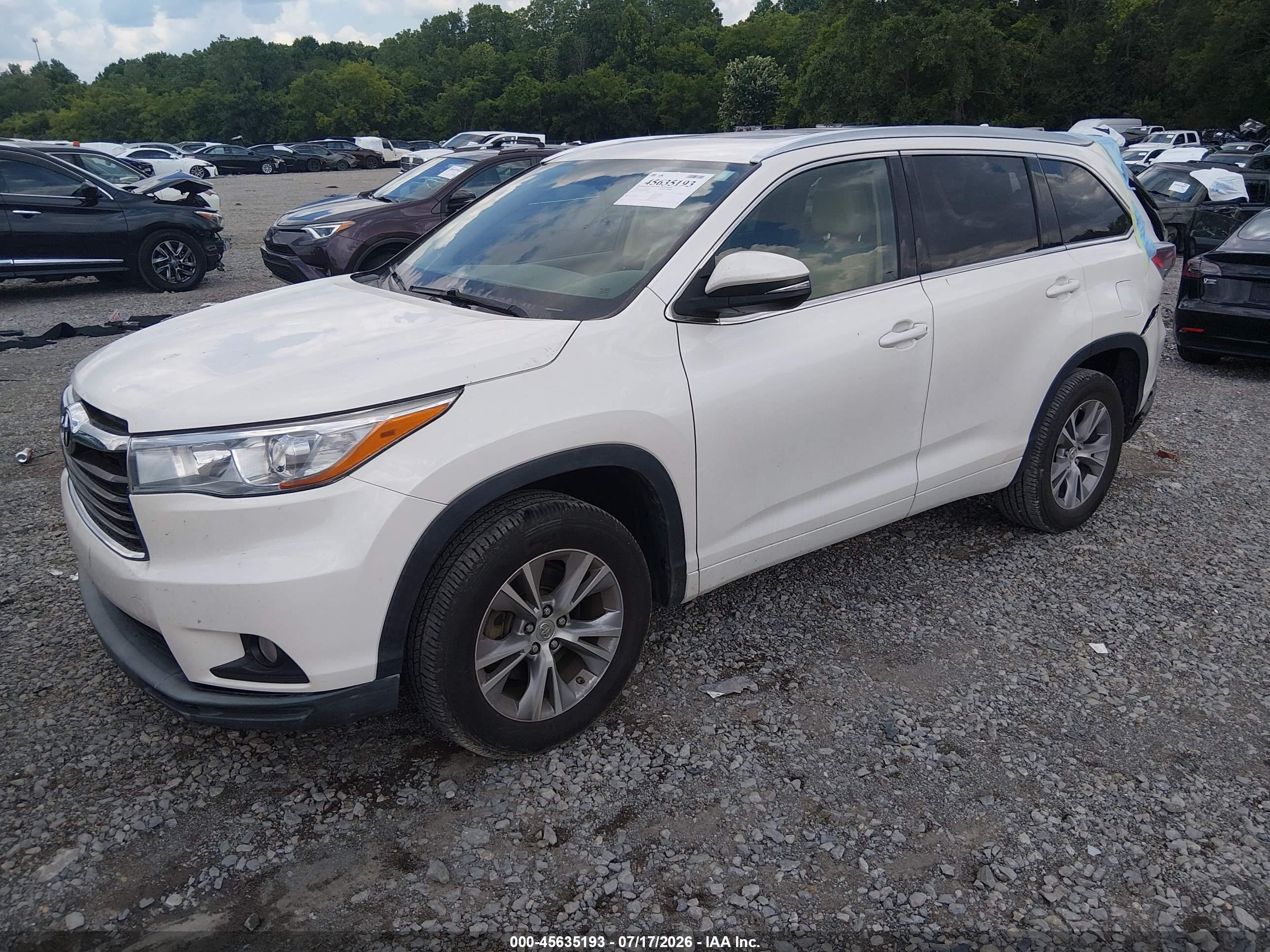 2015 Toyota Highlander Xle V6 Бежевый vin: 5TDKKRFH7FS038819