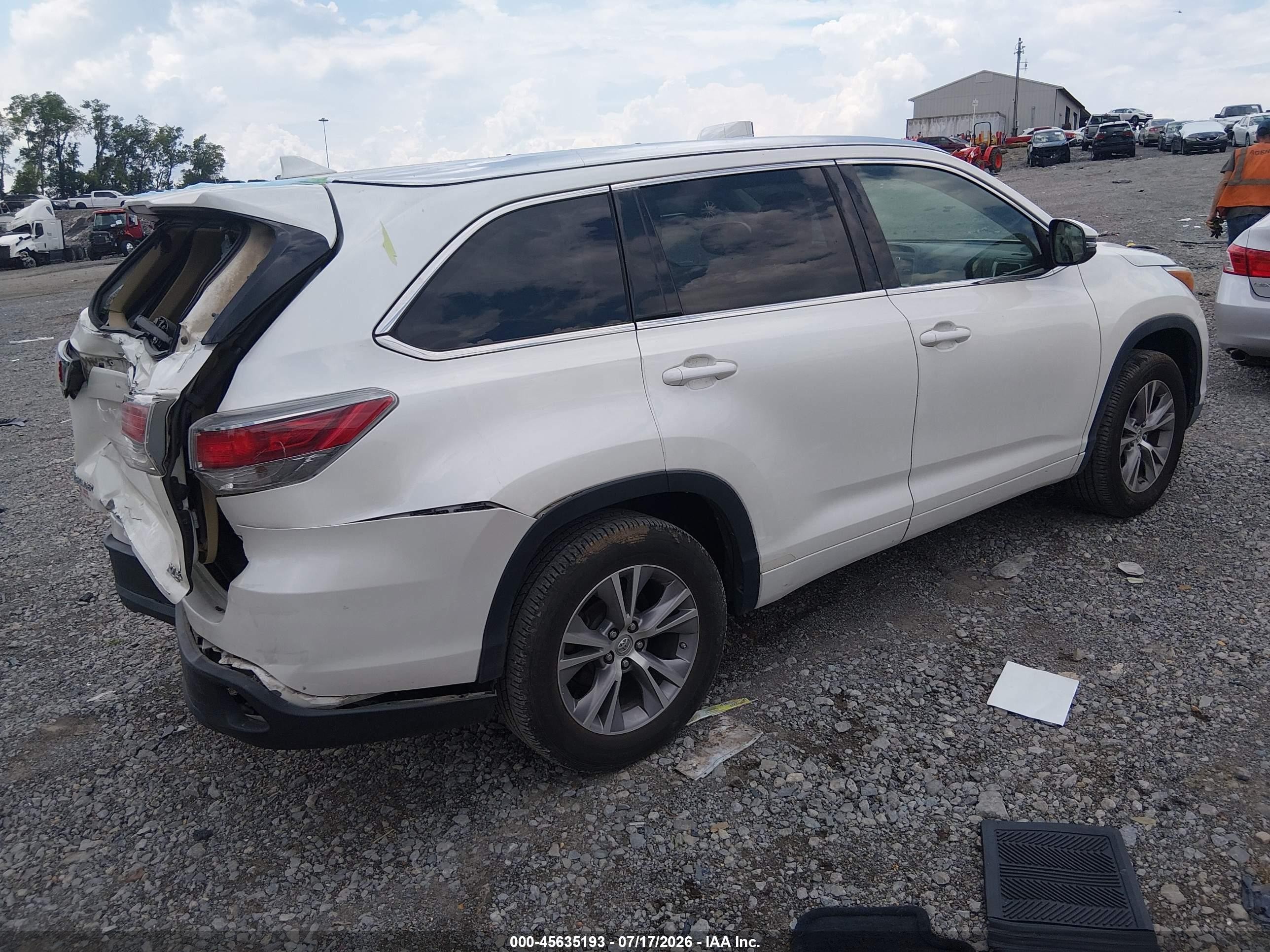 2015 Toyota Highlander Xle V6 Бежевый vin: 5TDKKRFH7FS038819