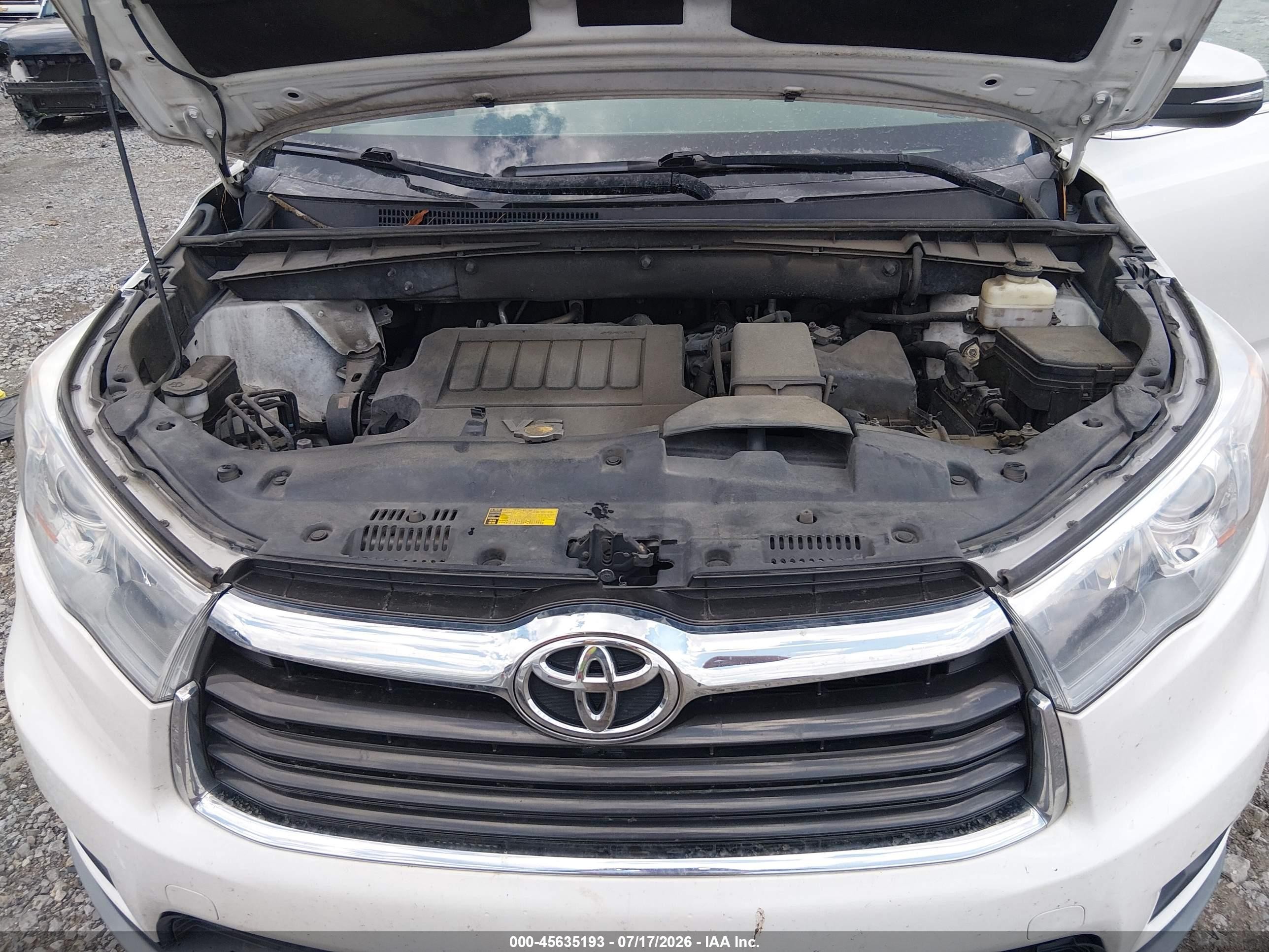 2015 Toyota Highlander Xle V6 Бежевый vin: 5TDKKRFH7FS038819