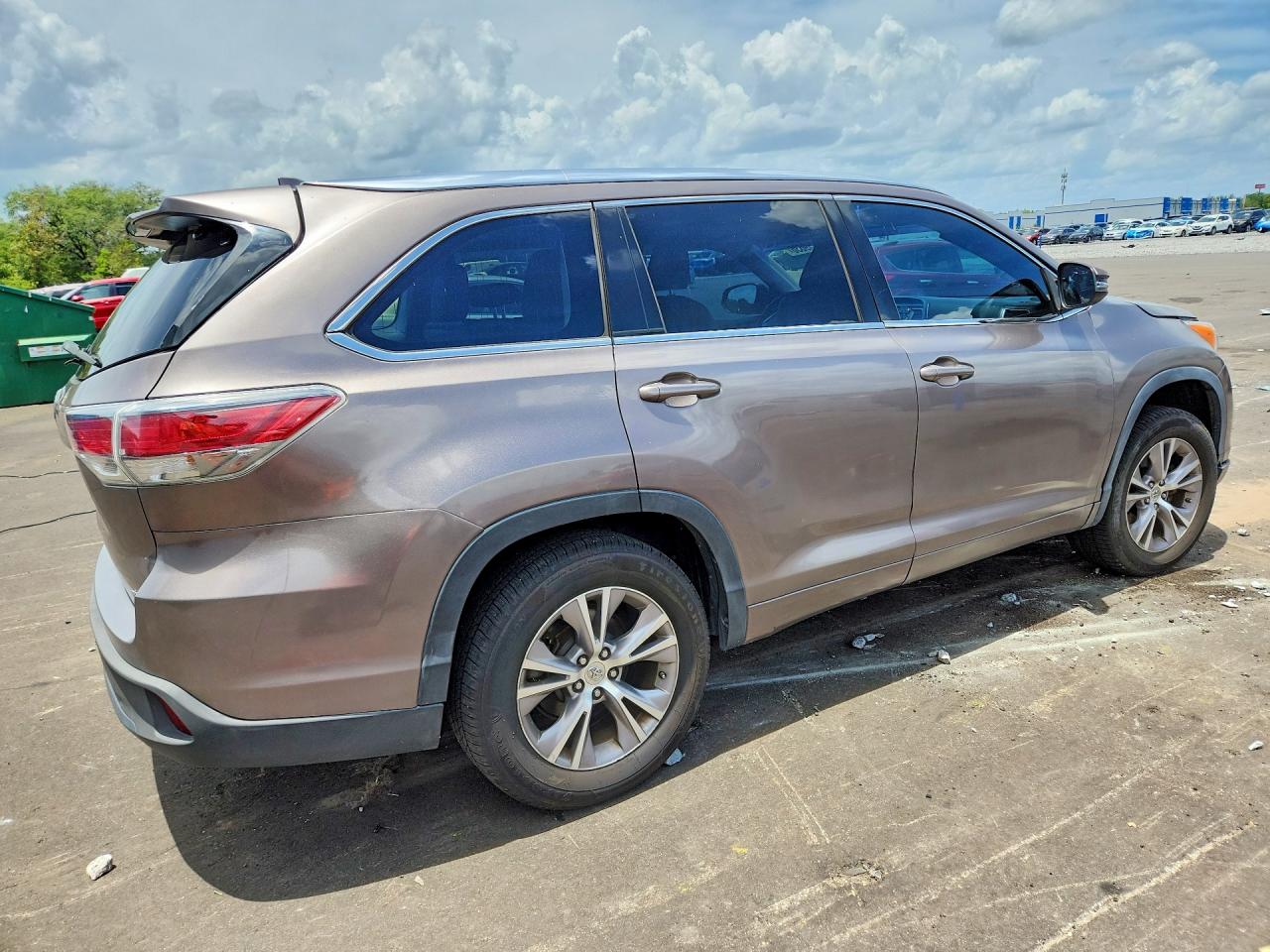 2015 Toyota Highlander Xle Tan vin: 5TDKKRFH7FS046872