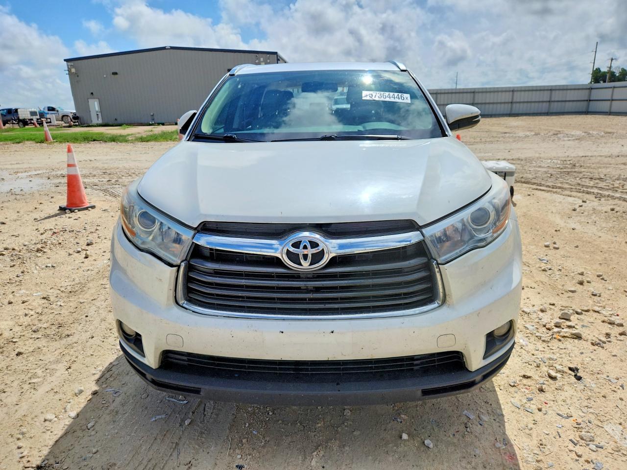 2015 Toyota Highlander Xle White vin: 5TDKKRFH7FS054230