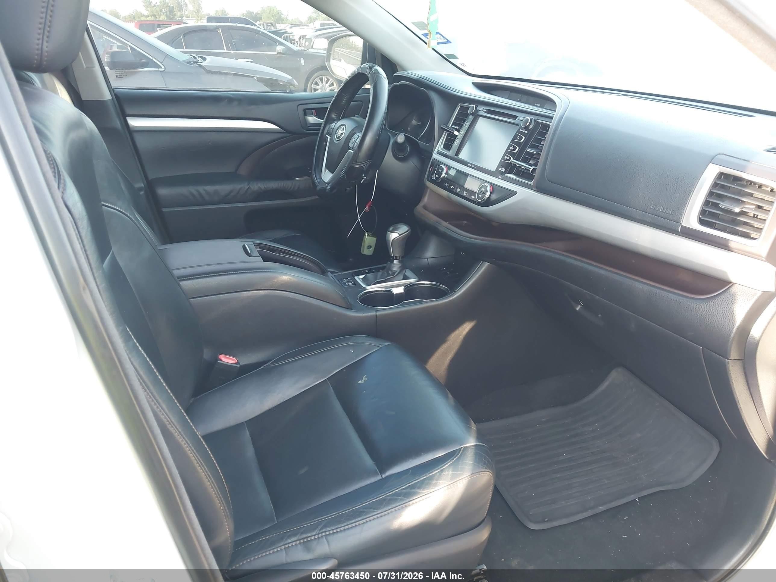 2014 Toyota Highlander Xle V6 Белый vin: 5TDKKRFH8ES004502