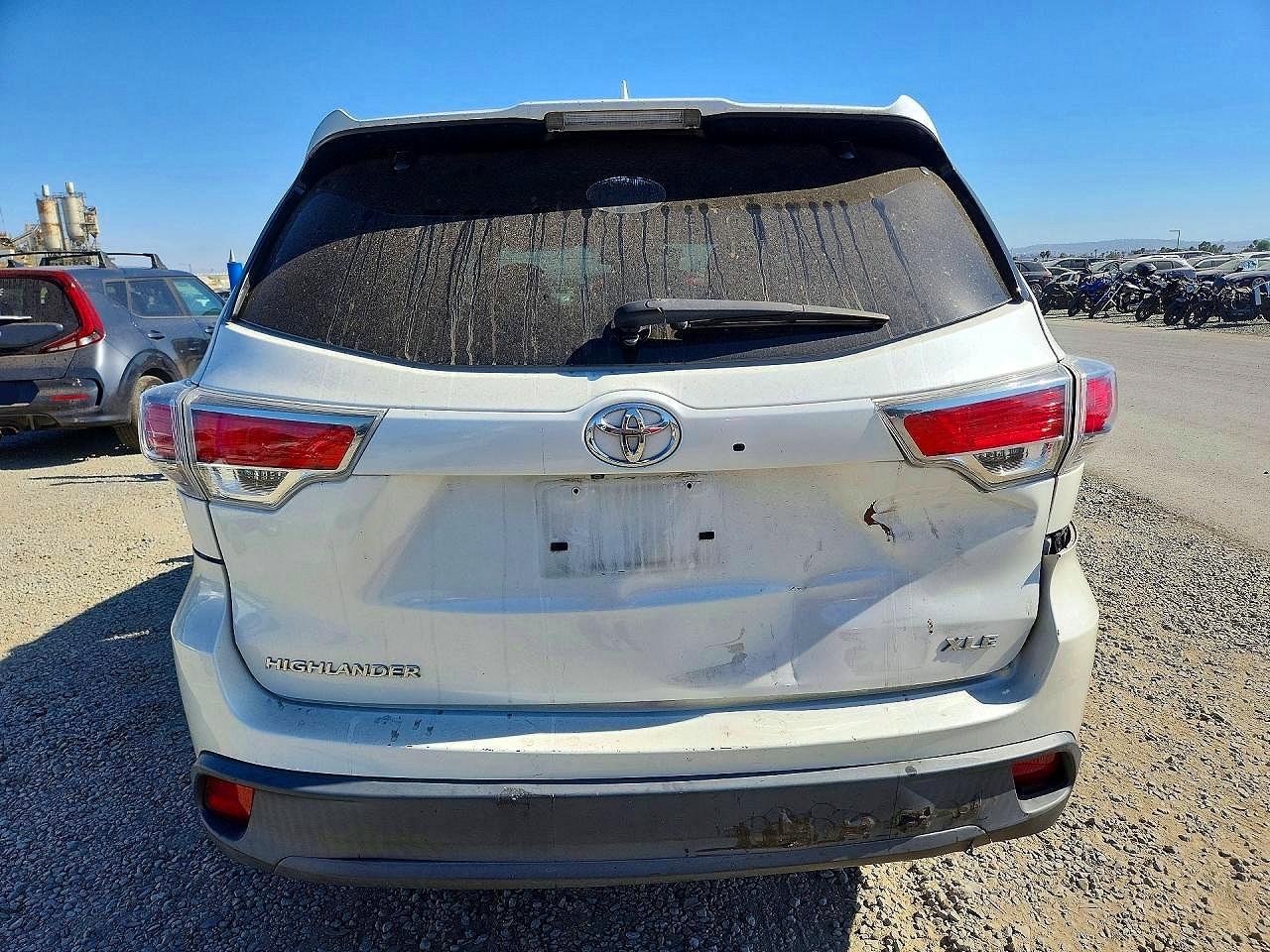 2014 Toyota Highlander Xle White vin: 5TDKKRFH8ES029092