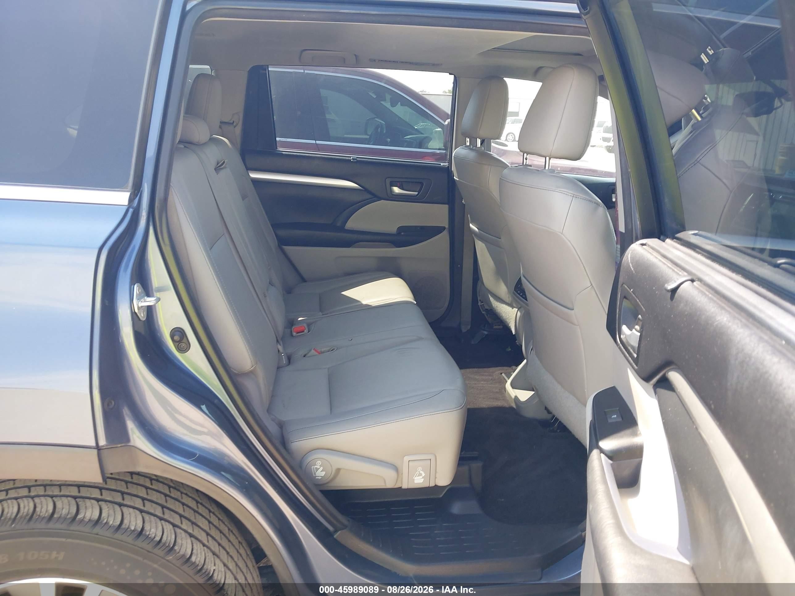 2015 Toyota Highlander Xle V6 Light Blue vin: 5TDKKRFH8FS055757