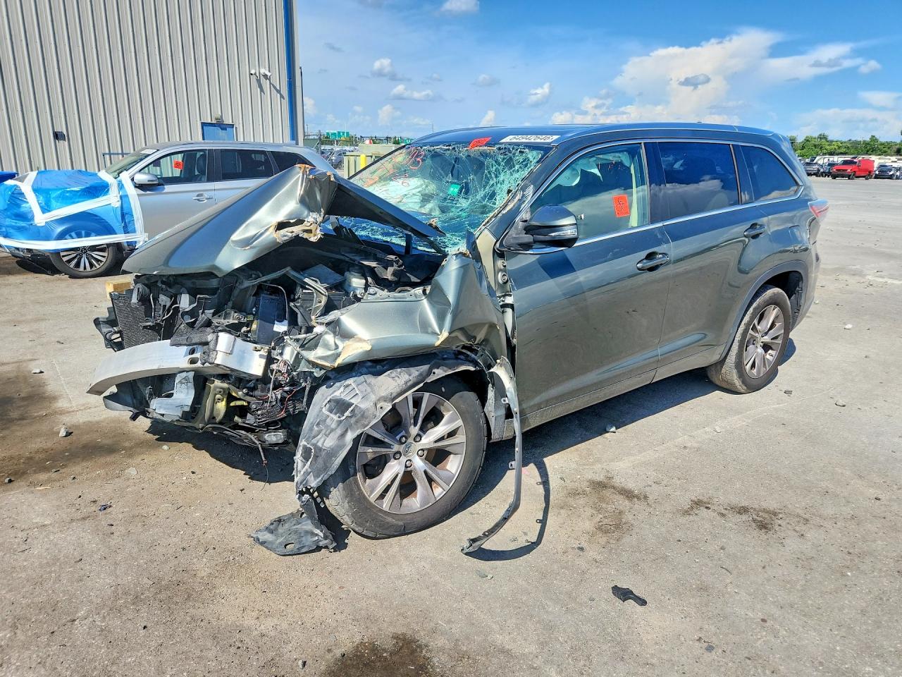 2015 Toyota Highlander Xle Green vin: 5TDKKRFH8FS090833