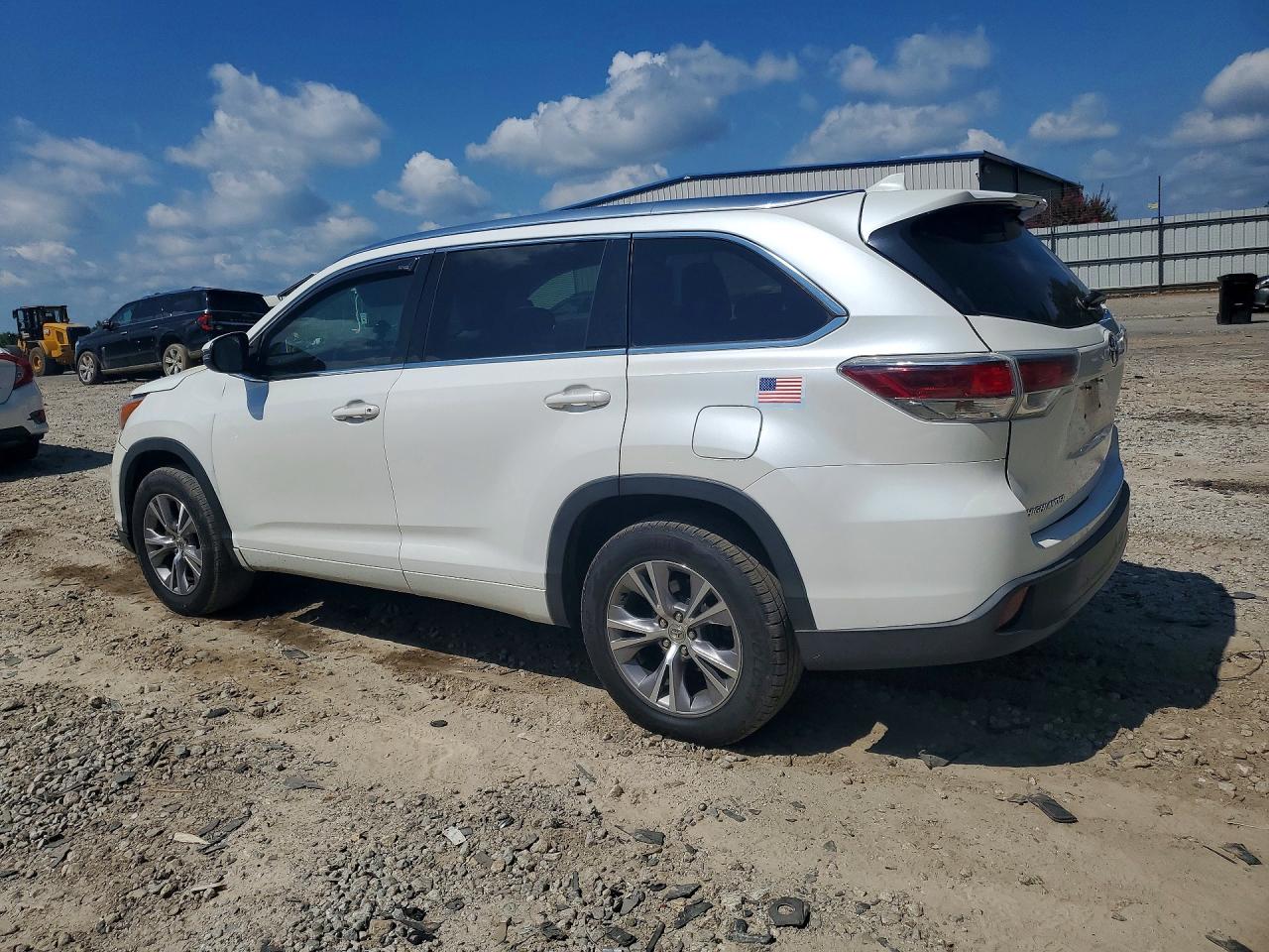 2015 Toyota Highlander Xle White vin: 5TDKKRFH8FS103774