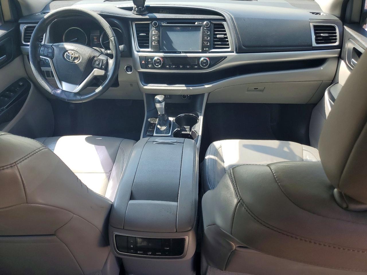 2015 Toyota Highlander Xle White vin: 5TDKKRFH8FS103774