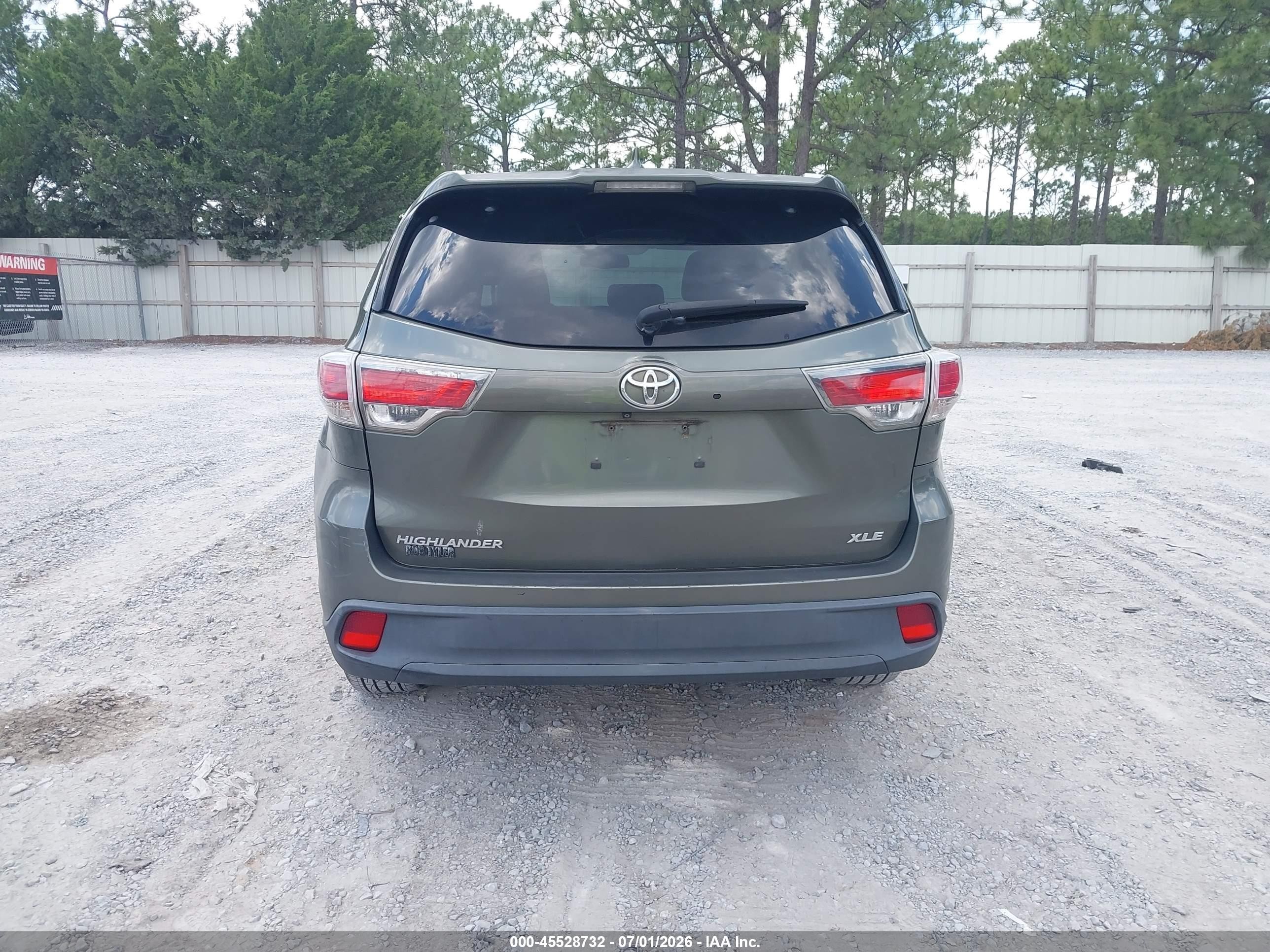 2014 Toyota Highlander Xle V6 Green vin: 5TDKKRFH9ES007652
