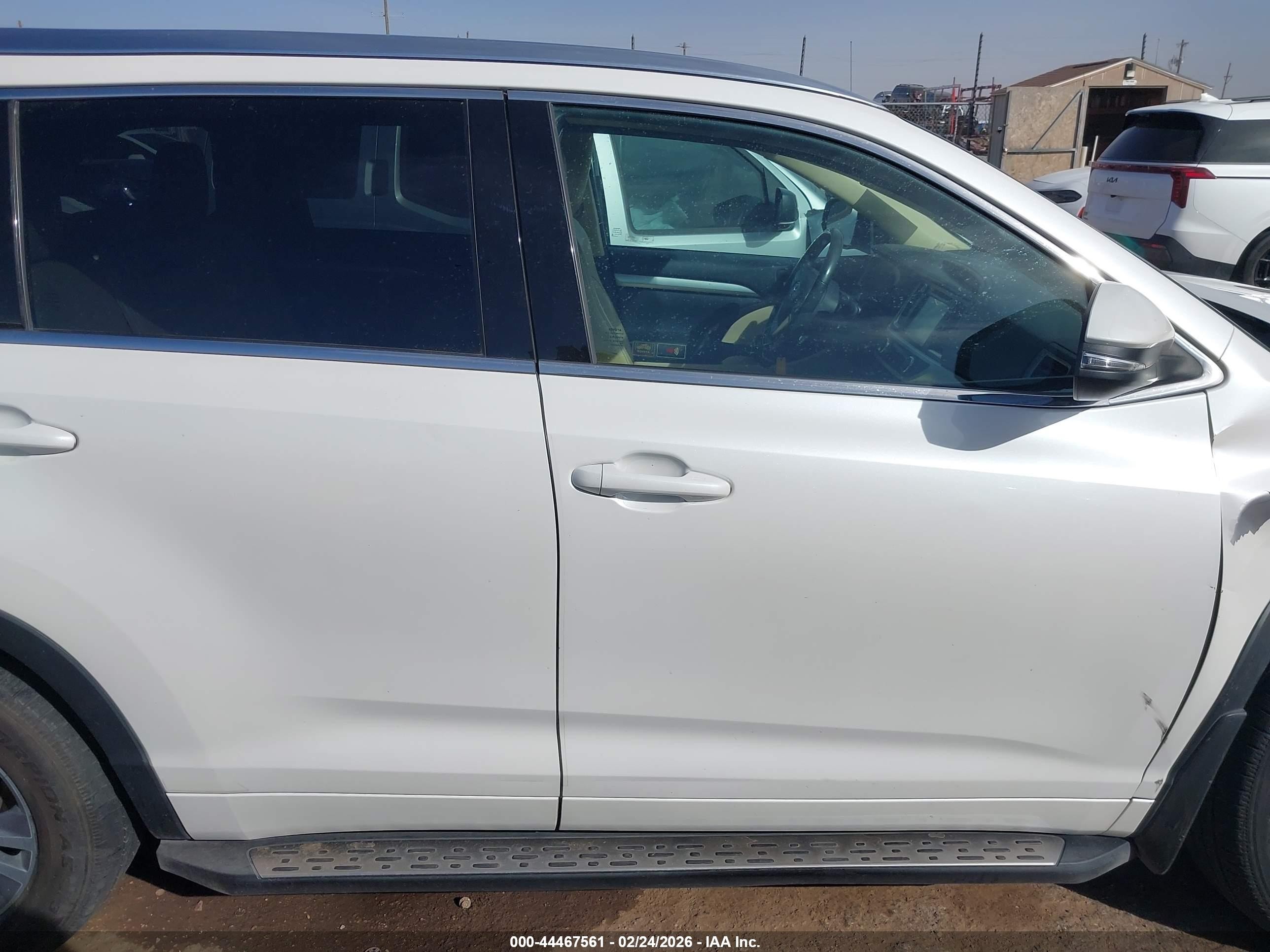 2015 Toyota Highlander Xle V6 White vin: 5TDKKRFH9FS076794