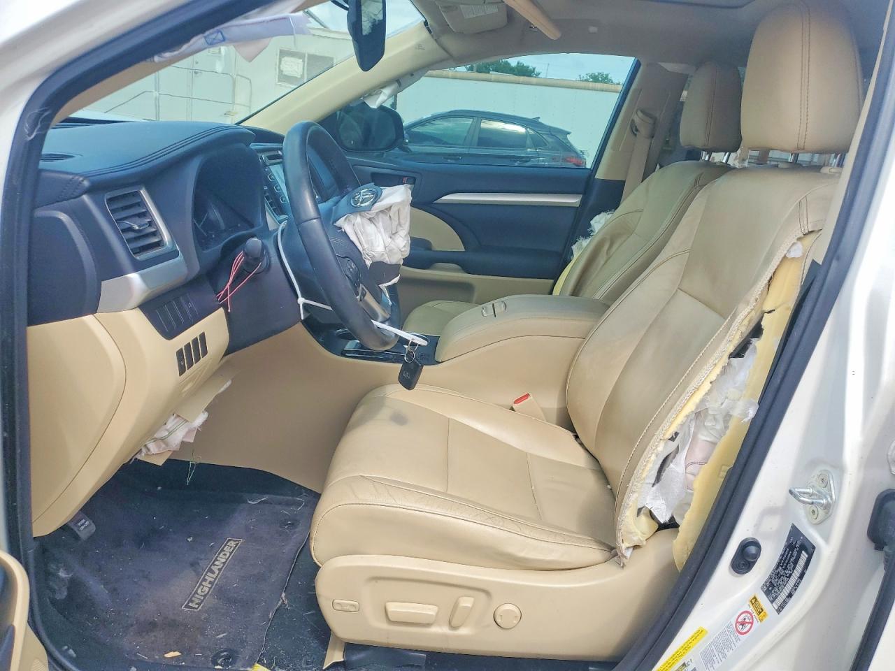 2015 Toyota Highlander Xle White vin: 5TDKKRFH9FS080585