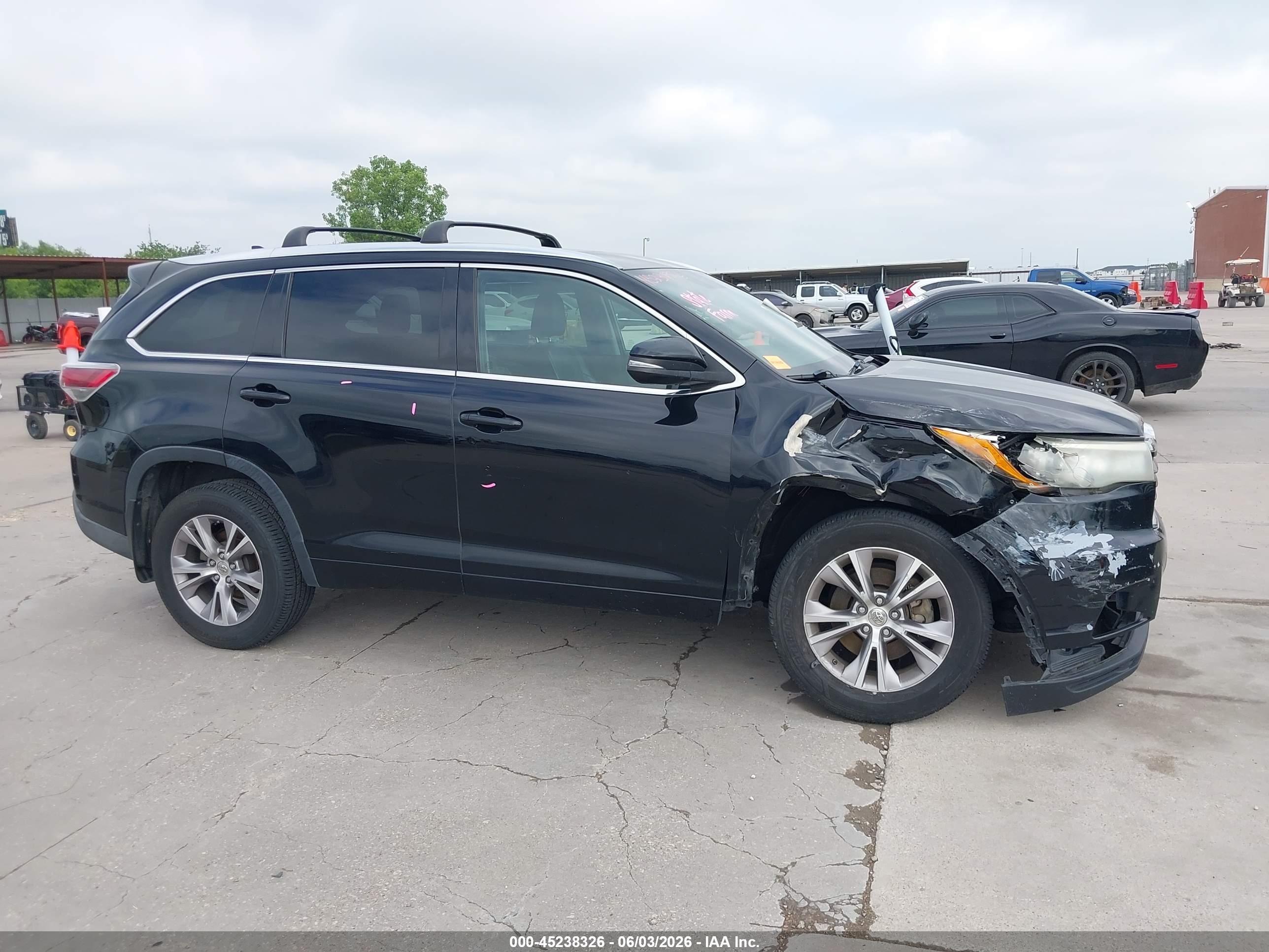 2015 Toyota Highlander Xle V6 Черный vin: 5TDKKRFH9FS087214