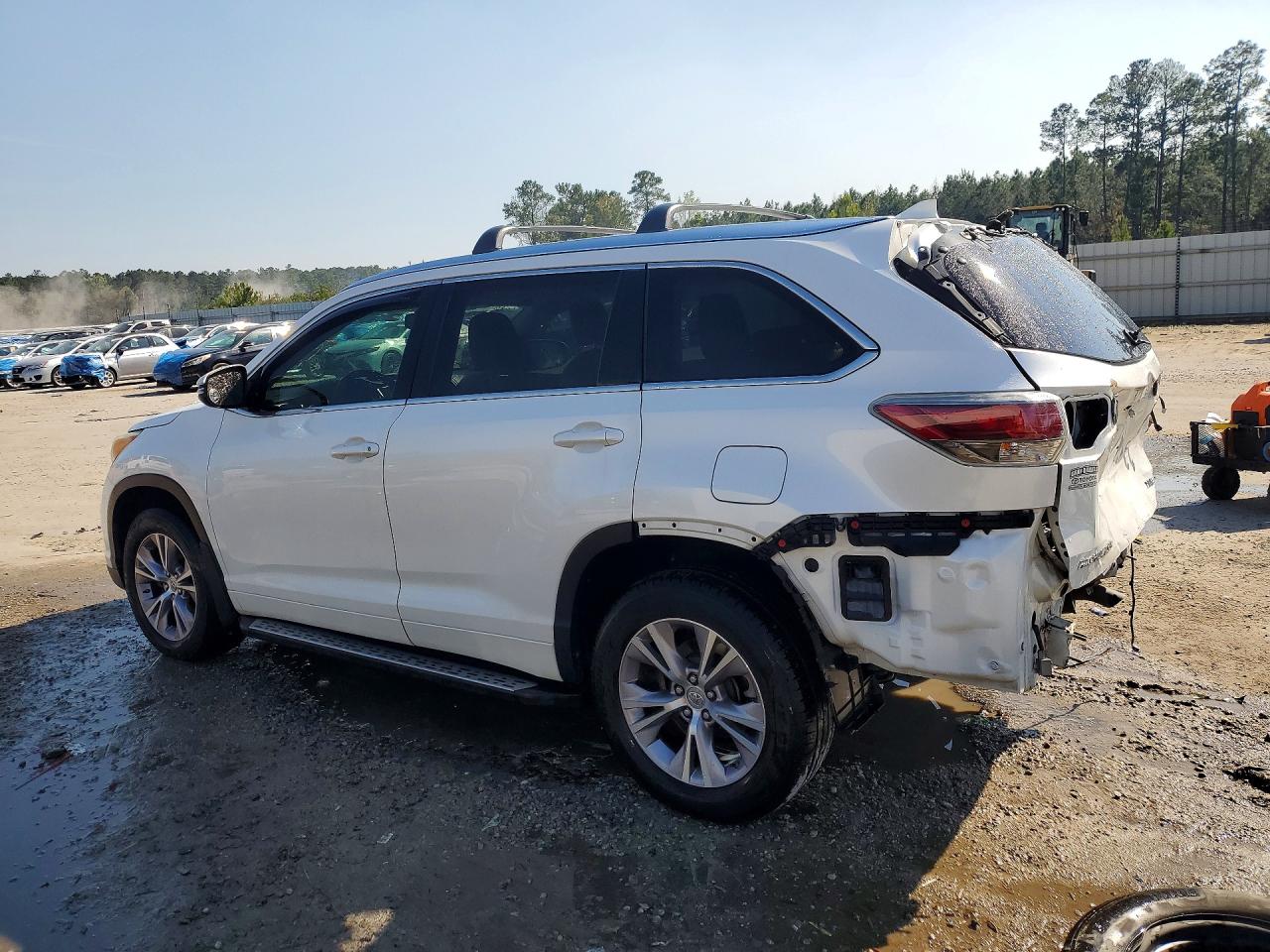 2015 Toyota Highlander Xle White vin: 5TDKKRFH9FS088136