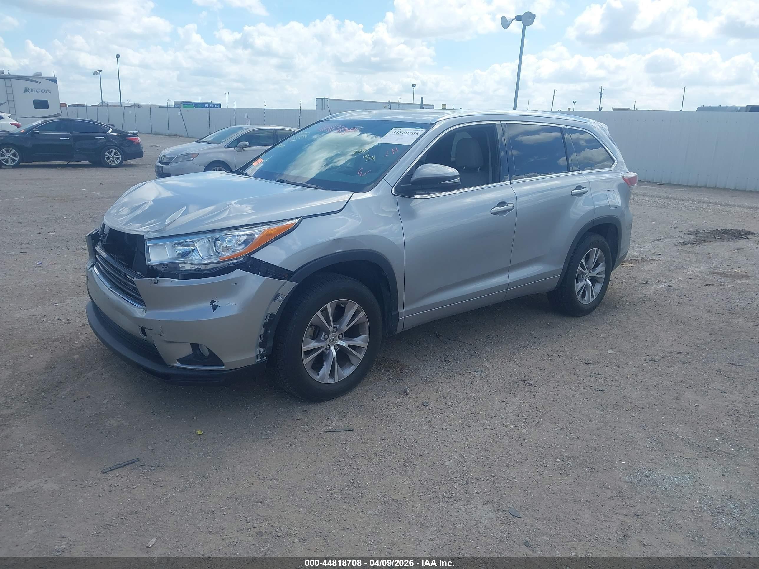 2015 Toyota Highlander Xle V6 Silver vin: 5TDKKRFH9FS109955