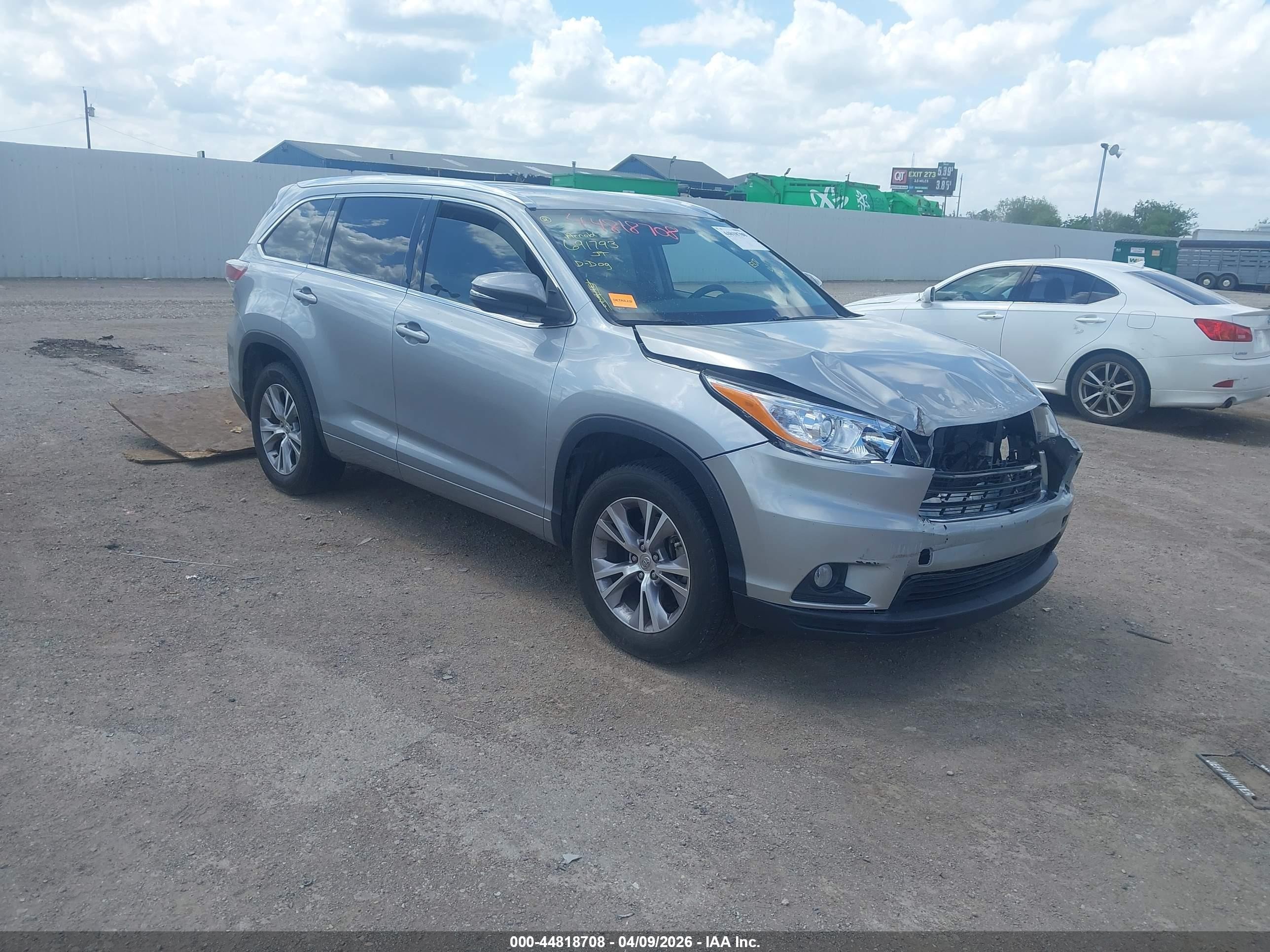 2015 Toyota Highlander Xle V6 Silver vin: 5TDKKRFH9FS109955