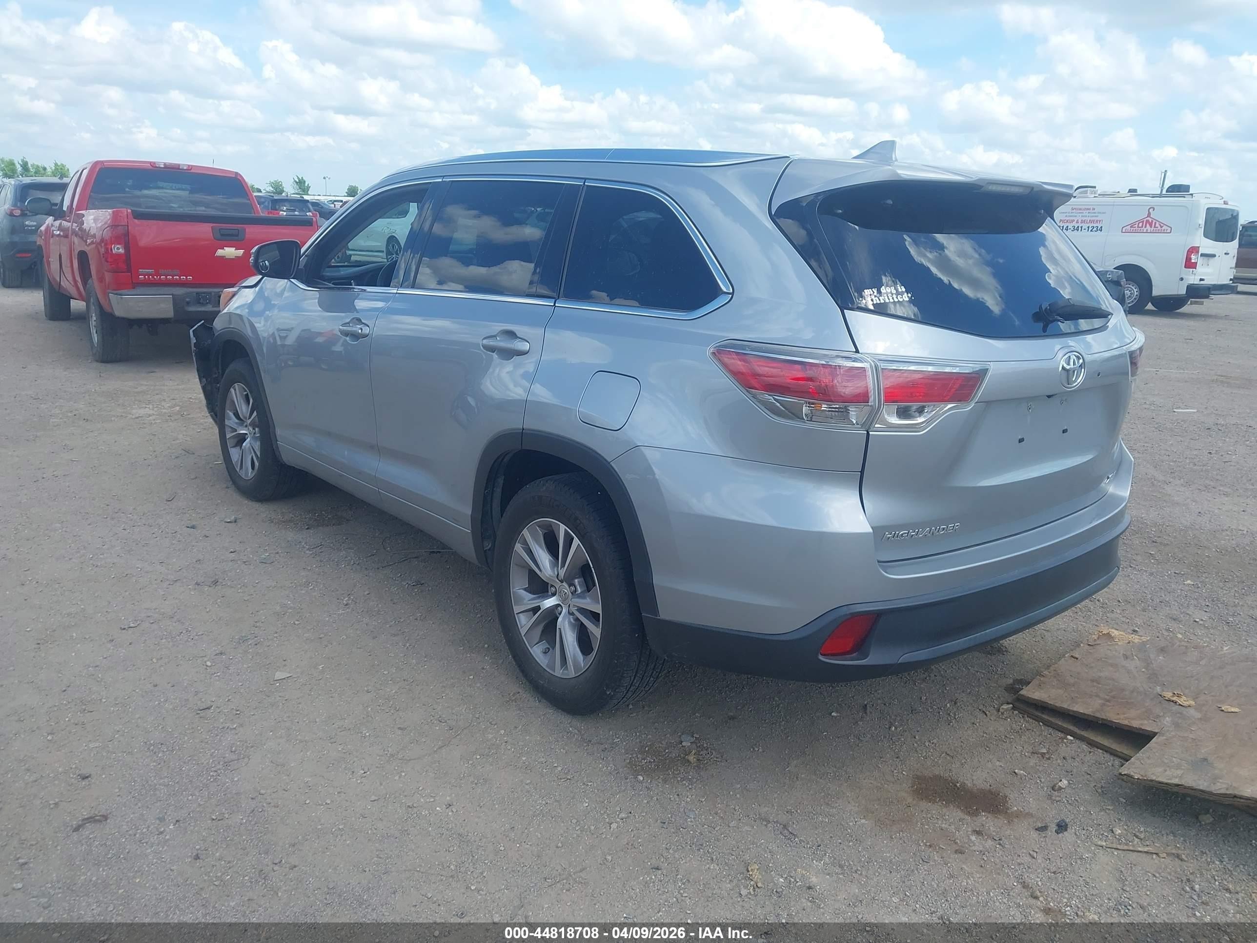 2015 Toyota Highlander Xle V6 Silver vin: 5TDKKRFH9FS109955