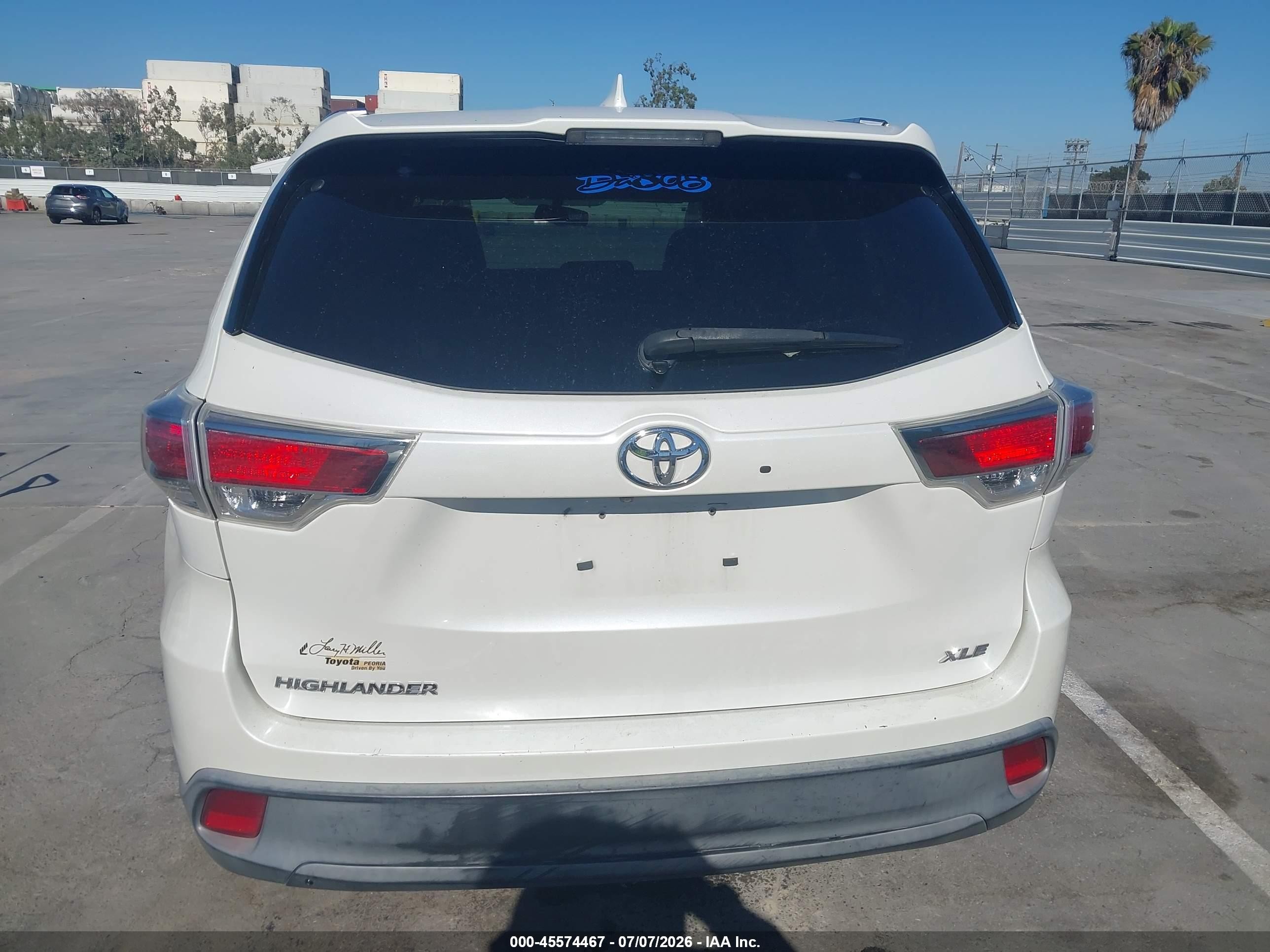 2015 Toyota Highlander Xle V6 White vin: 5TDKKRFH9FS118817