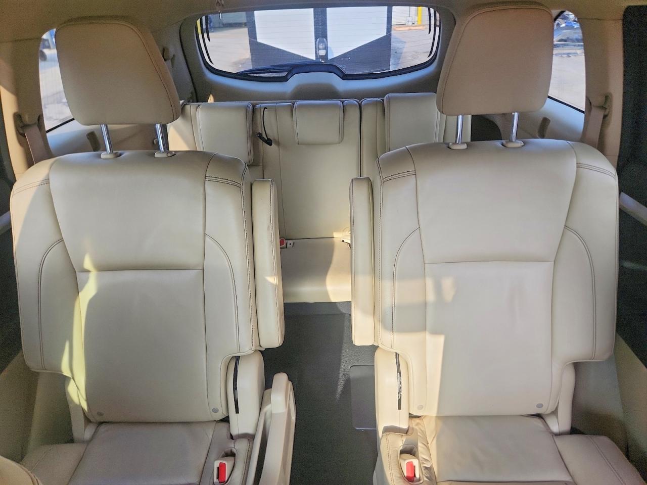 2014 Toyota Highlander Xle White vin: 5TDKKRFHXES007093