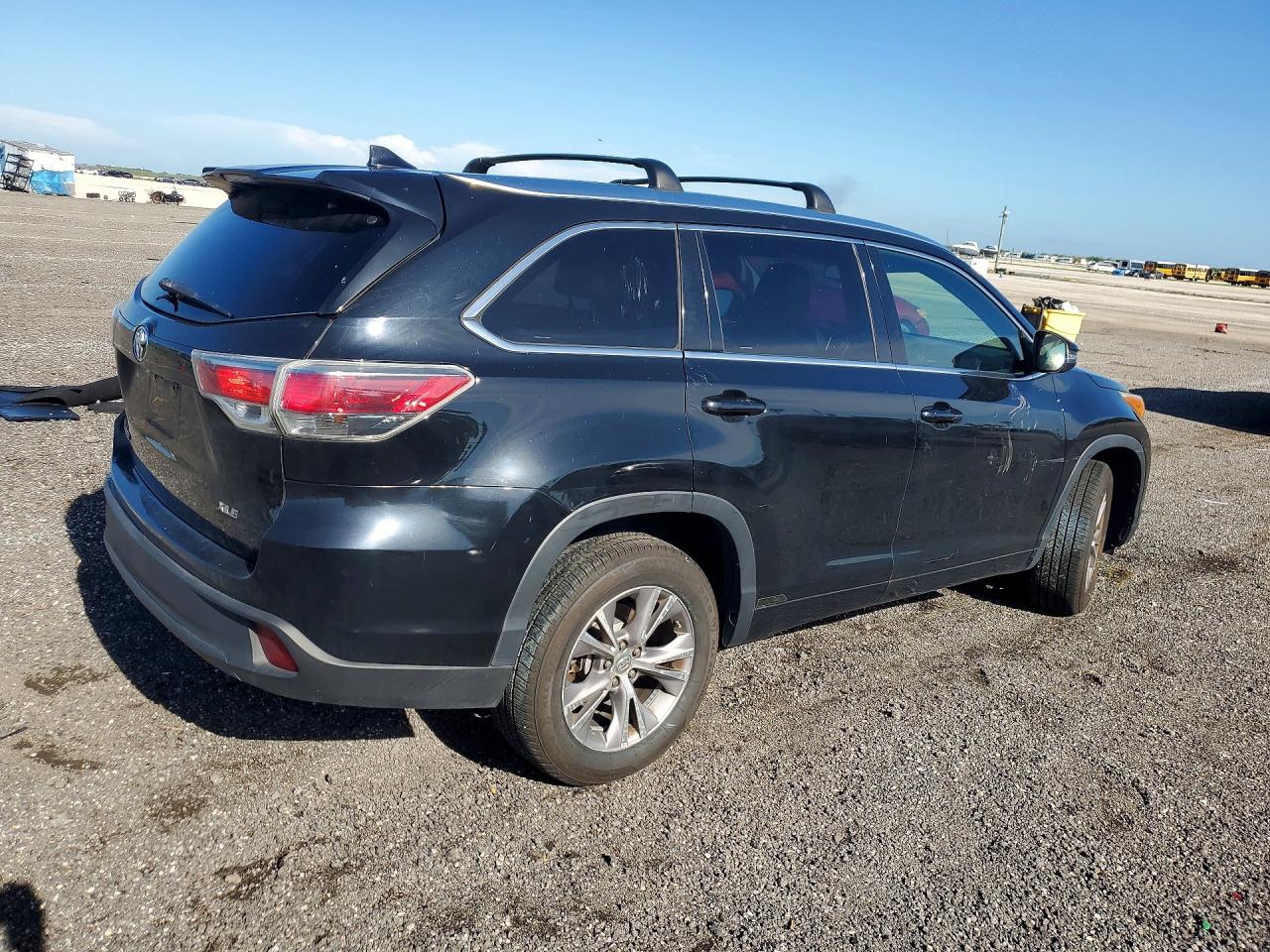 2015 Toyota Highlander Xle Black vin: 5TDKKRFHXFS092695