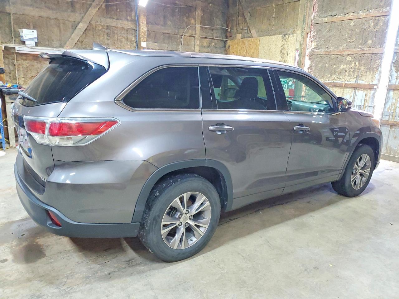 2015 Toyota Highlander Xle Gray vin: 5TDKKRFHXFS112895