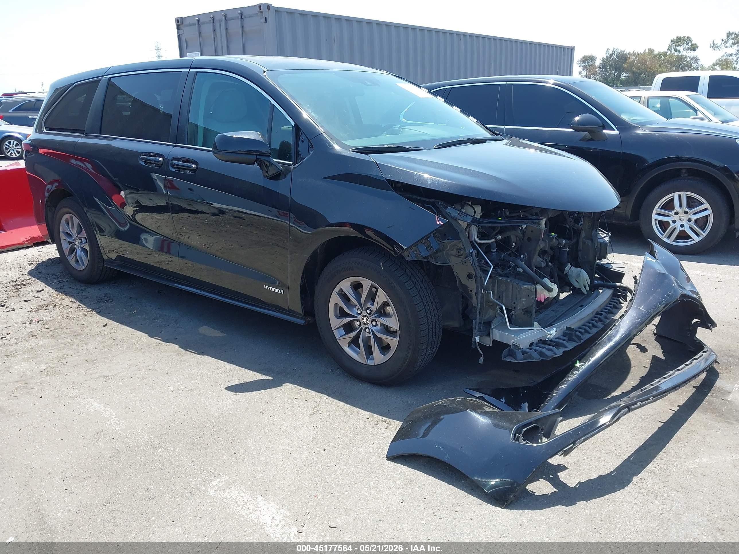 2021 Toyota Sienna Le Черный vin: 5TDKRKEC2MS029452