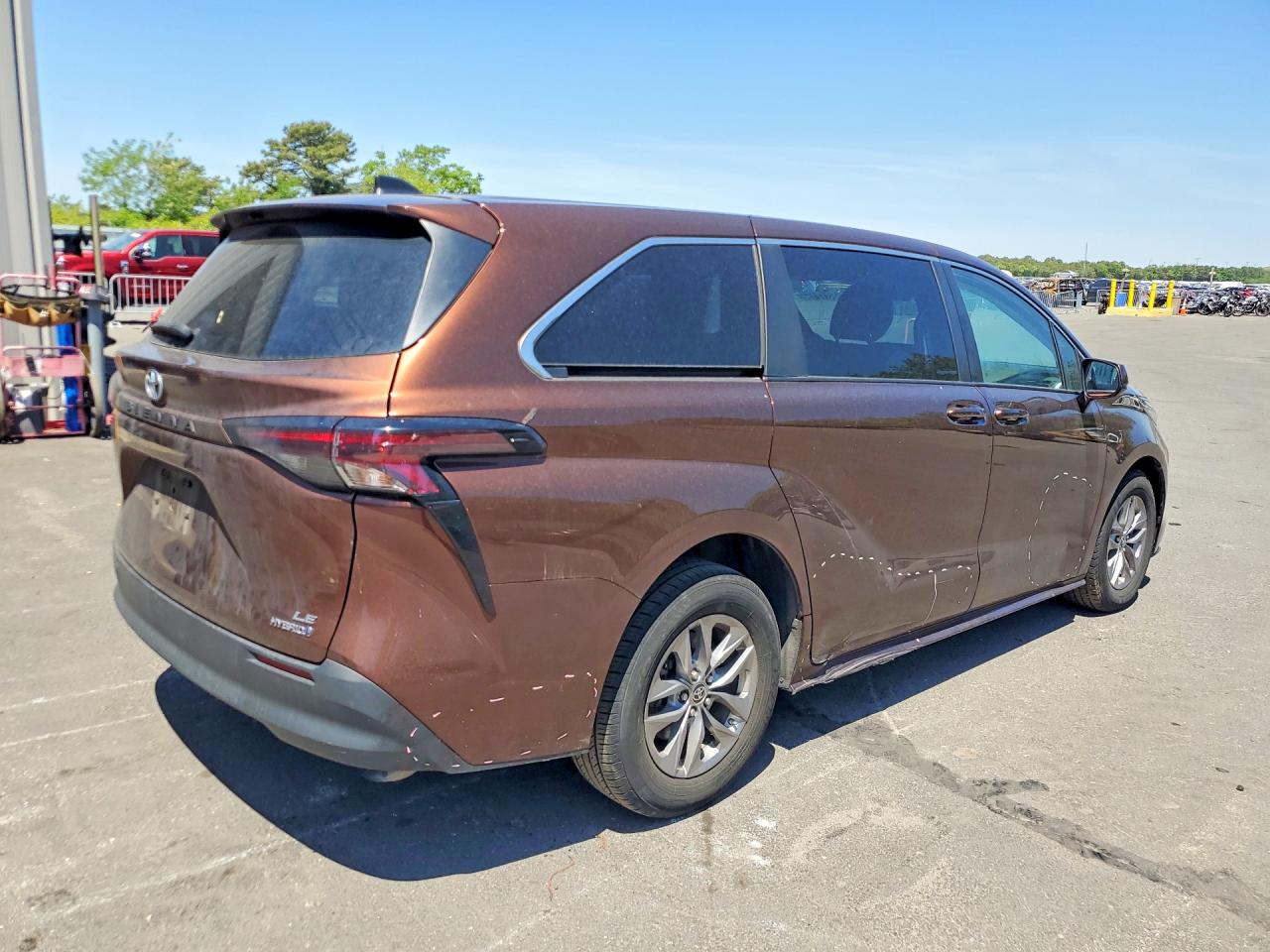 2023 Toyota Sienna Le Коричневый vin: 5TDKRKEC2PS145836